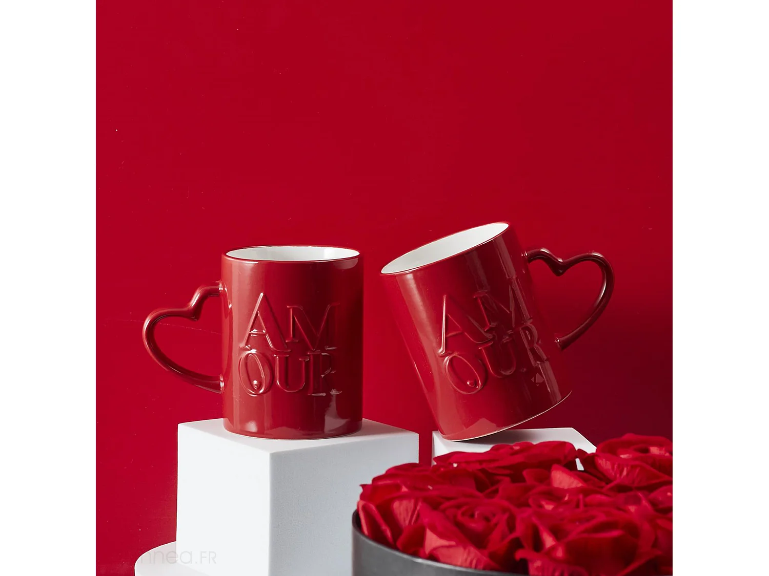 Lot de 2 mugs collection AMOUR & CAFE 30 cl en grès avec anses en forme de cœur rouge