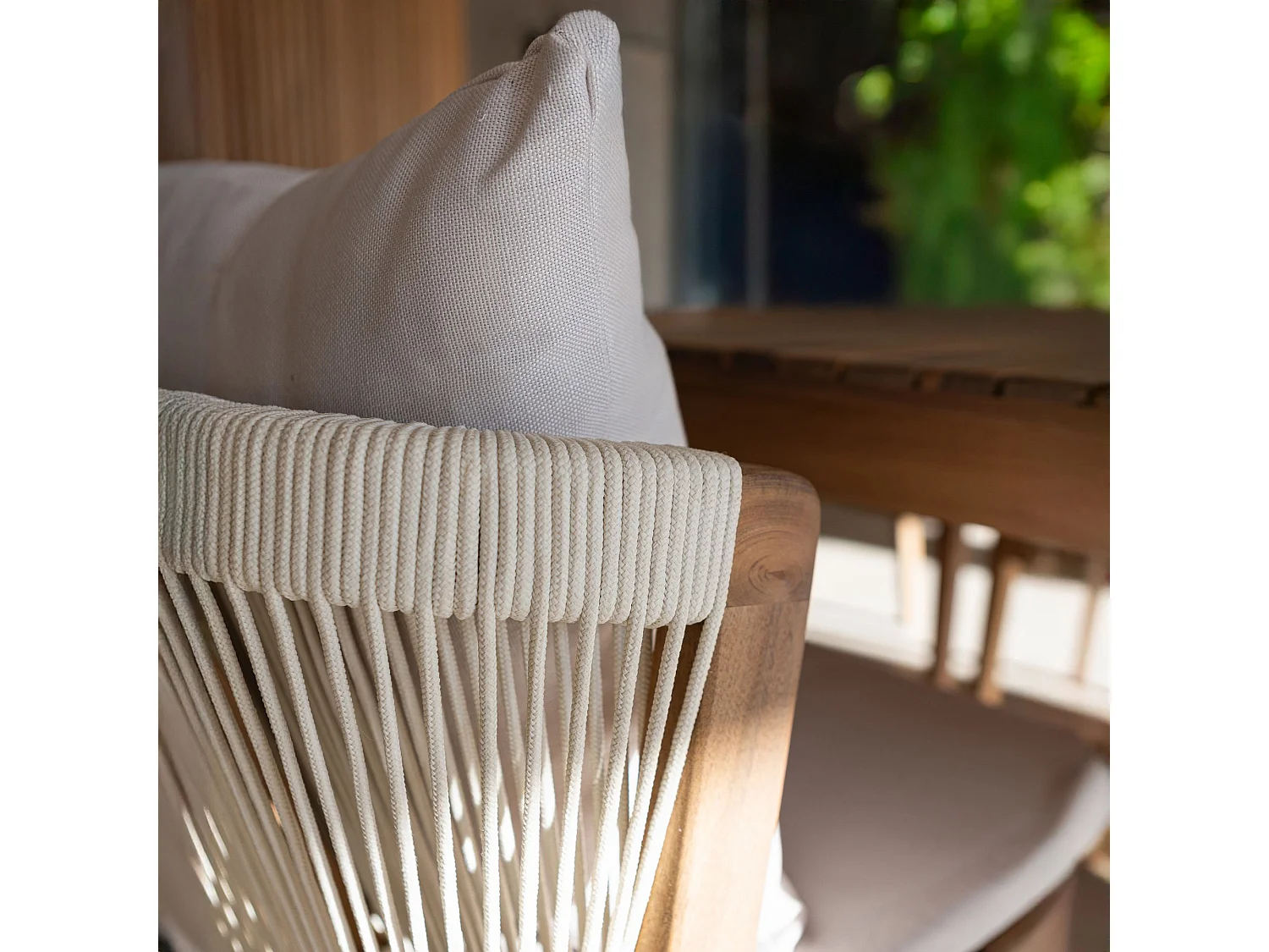 Now's Home - Ensemble De Jardin Table 1.5m+6 Chaises En Acacia Avec Coussin Blanc Fidji