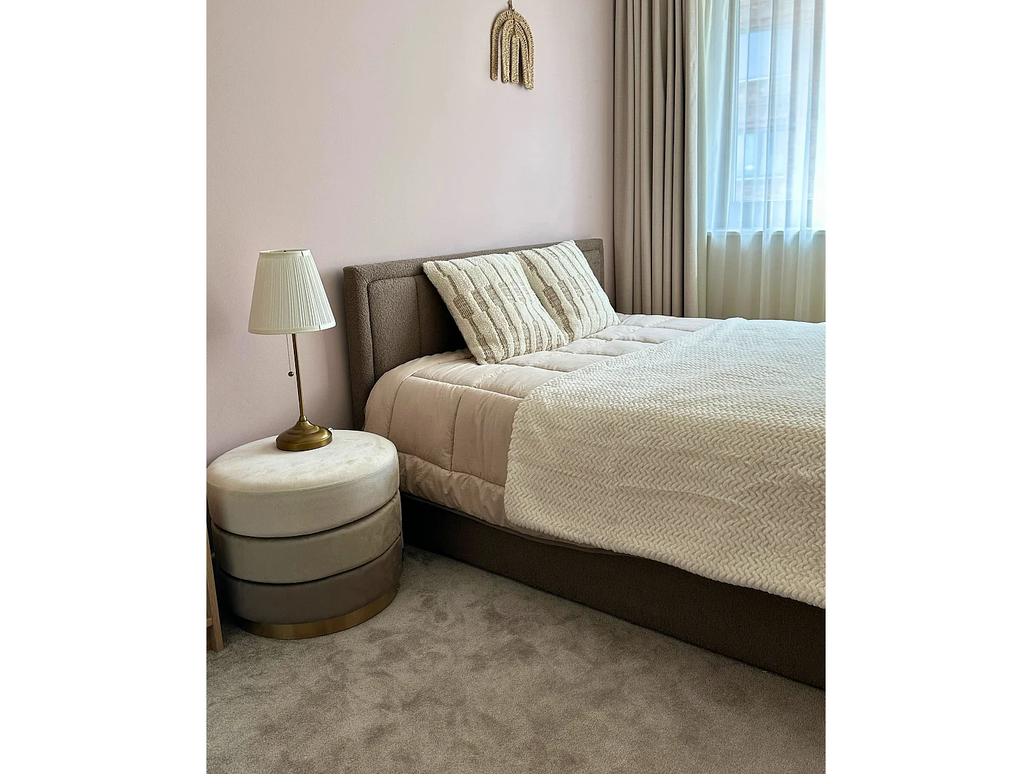 Lit ottoman Bouclé MONTLAUR 140 x 200 cm Taupe