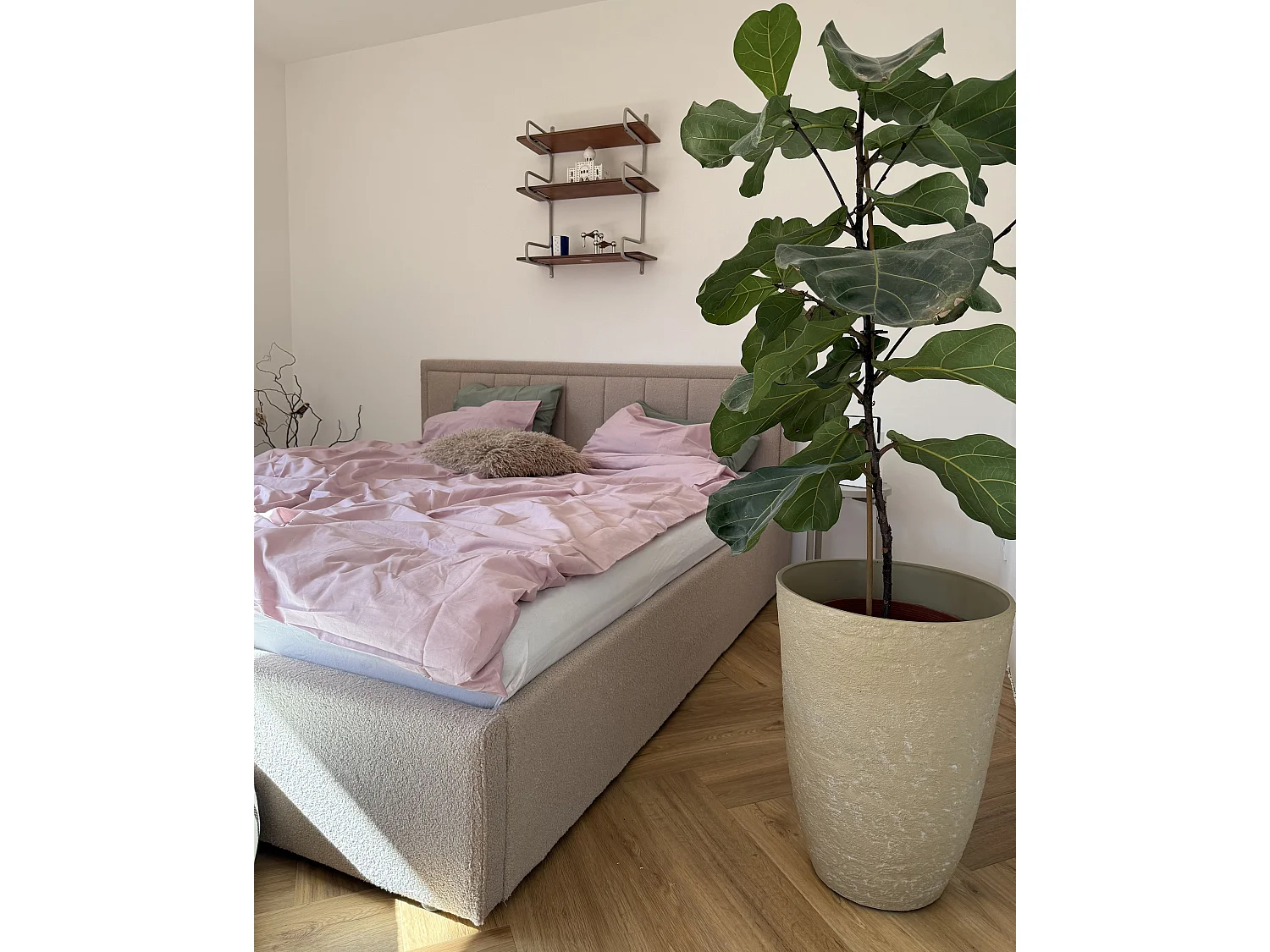 Lit ottoman Bouclé MONTLAUR 180 x 200 cm Beige