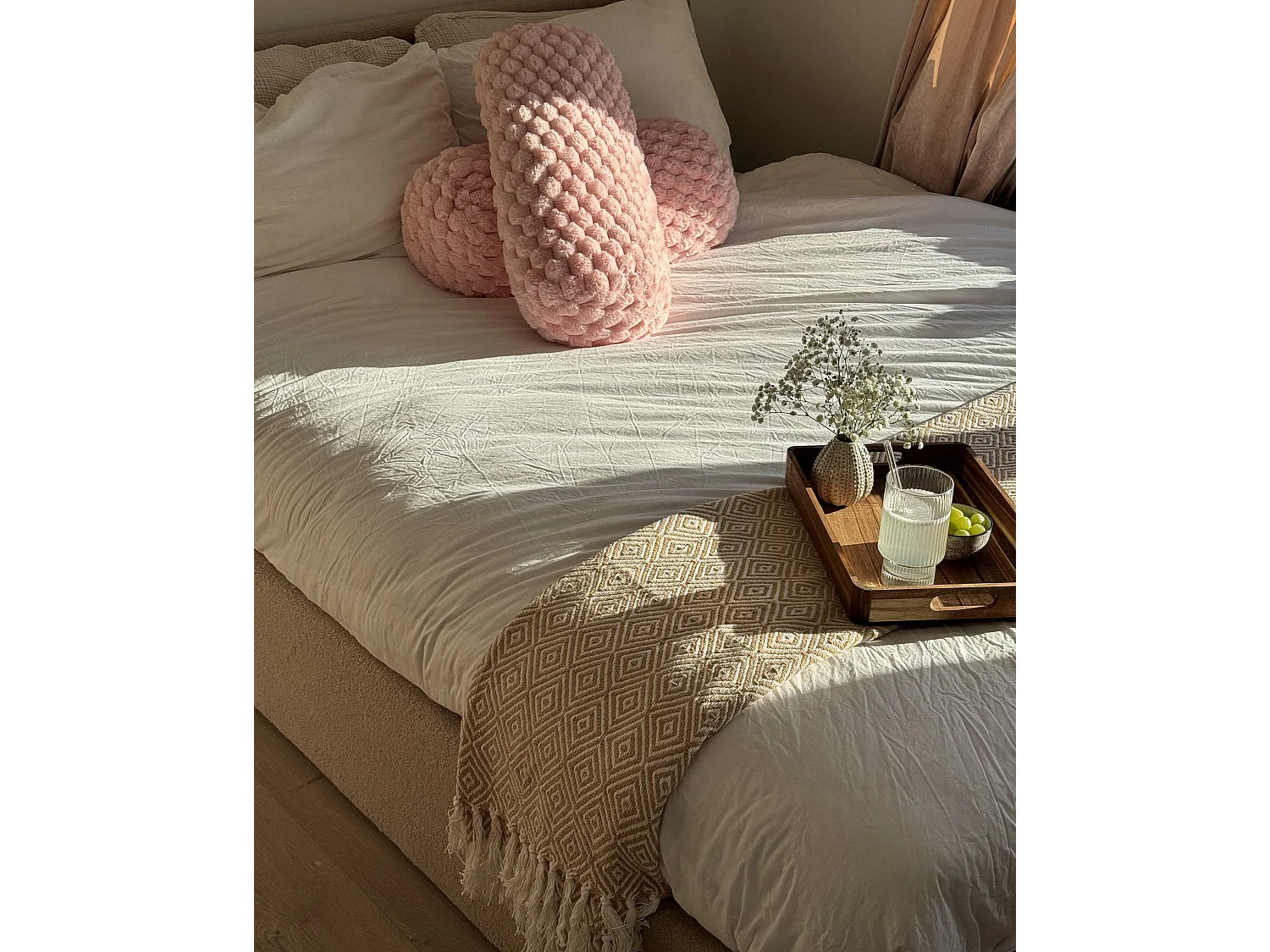 Lit ottoman Bouclé MONTLAUR 160 x 200 cm Beige