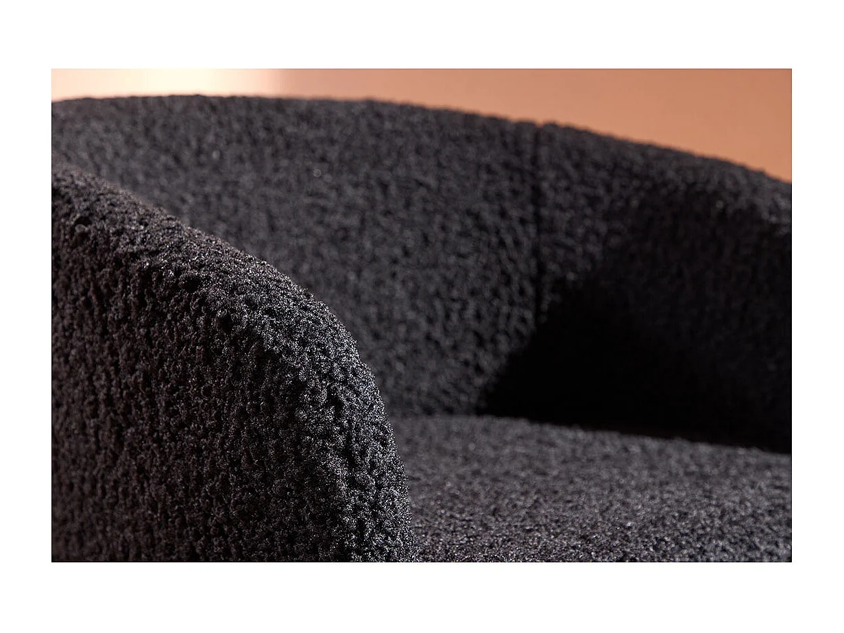 Fluffy fauteuil noir.