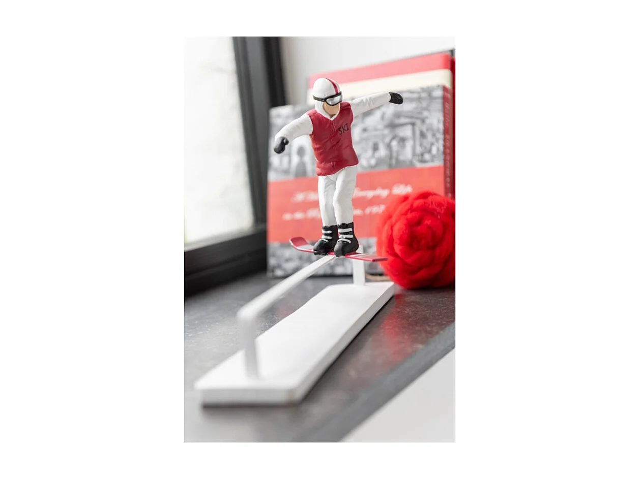 Snowboarder su ostacolo in poliresina multicolore 31,5x10x20,5 cm