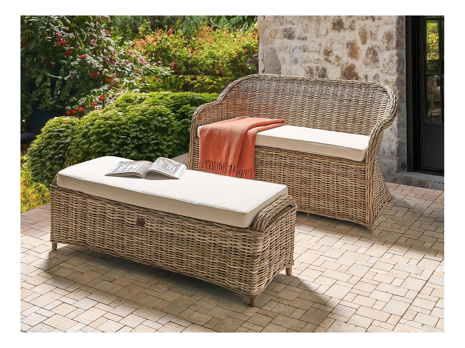 Banc avec coussin d'assise SUSUA 141 cm avec ottoman Rotin Naturel