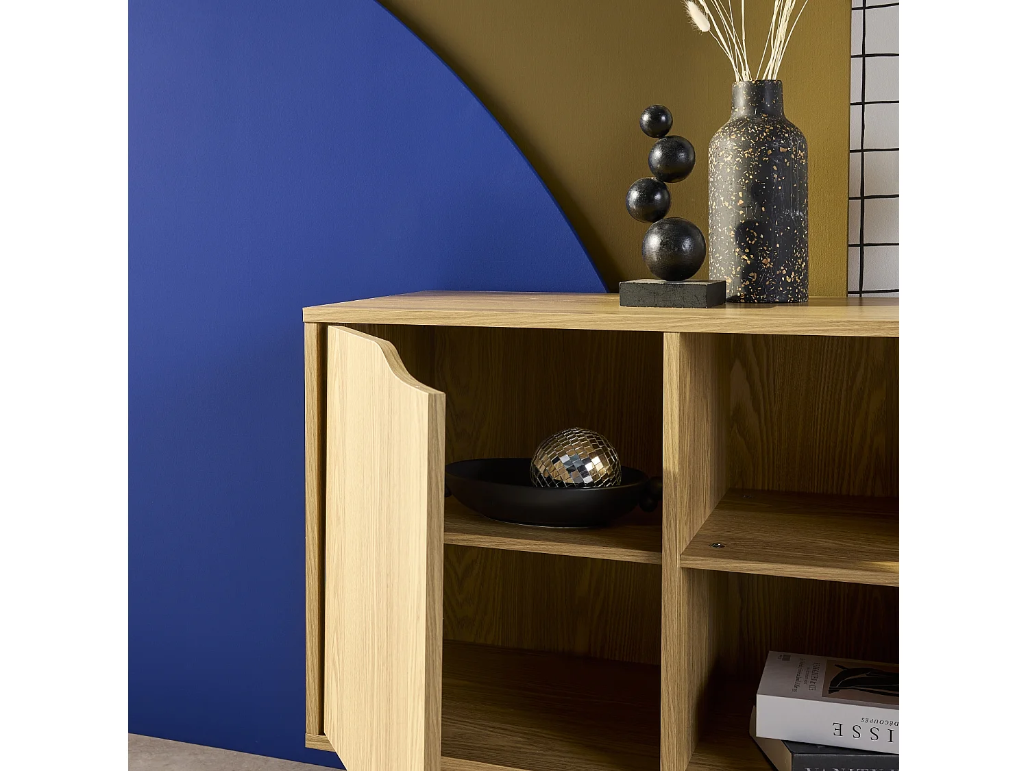 Buffet de rangement effet frêne 1 porte. 2 étagères. buffet bas. 80cm