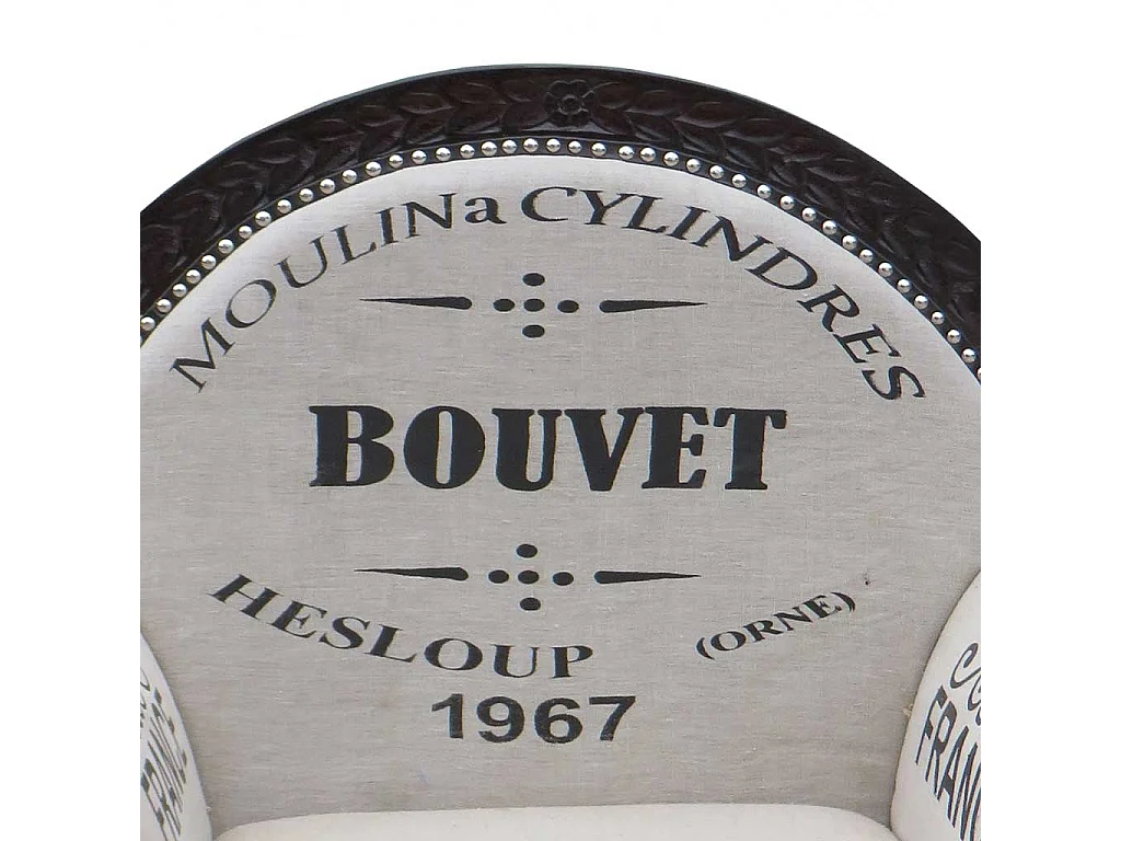 Poltrona estofada branca 89x61x100