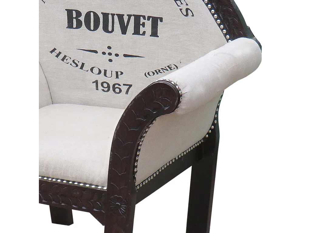 Poltrona estofada branca 89x61x100