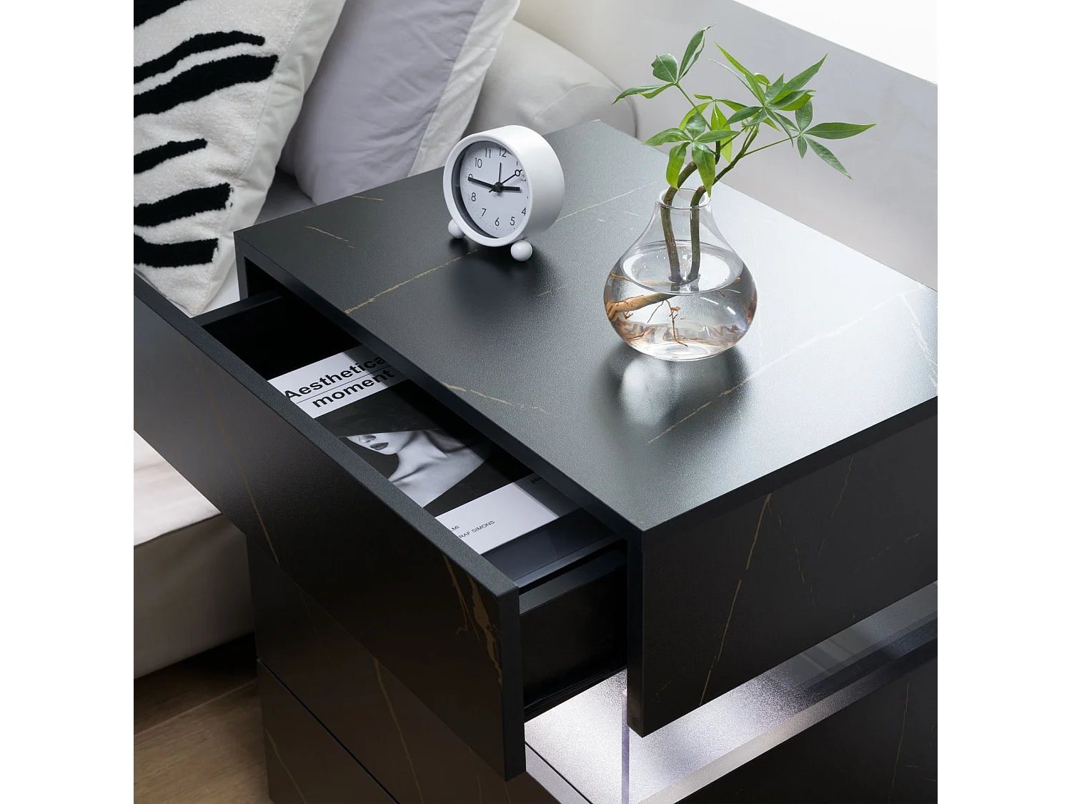 LED nachtkastjes, 3 ladekast voor slaapkamer, bijzettafel met acryl blad, LED nachtkastjes voor slaapkamer, woonkamer, nachtkastje meubels (zwart + goud)