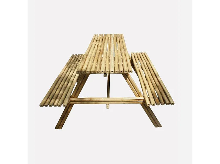 Tavolo in bambù con panche