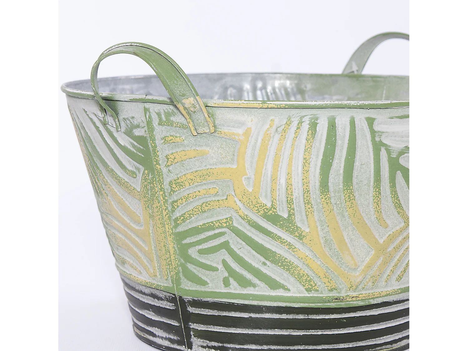 Ciotola in latta con manici