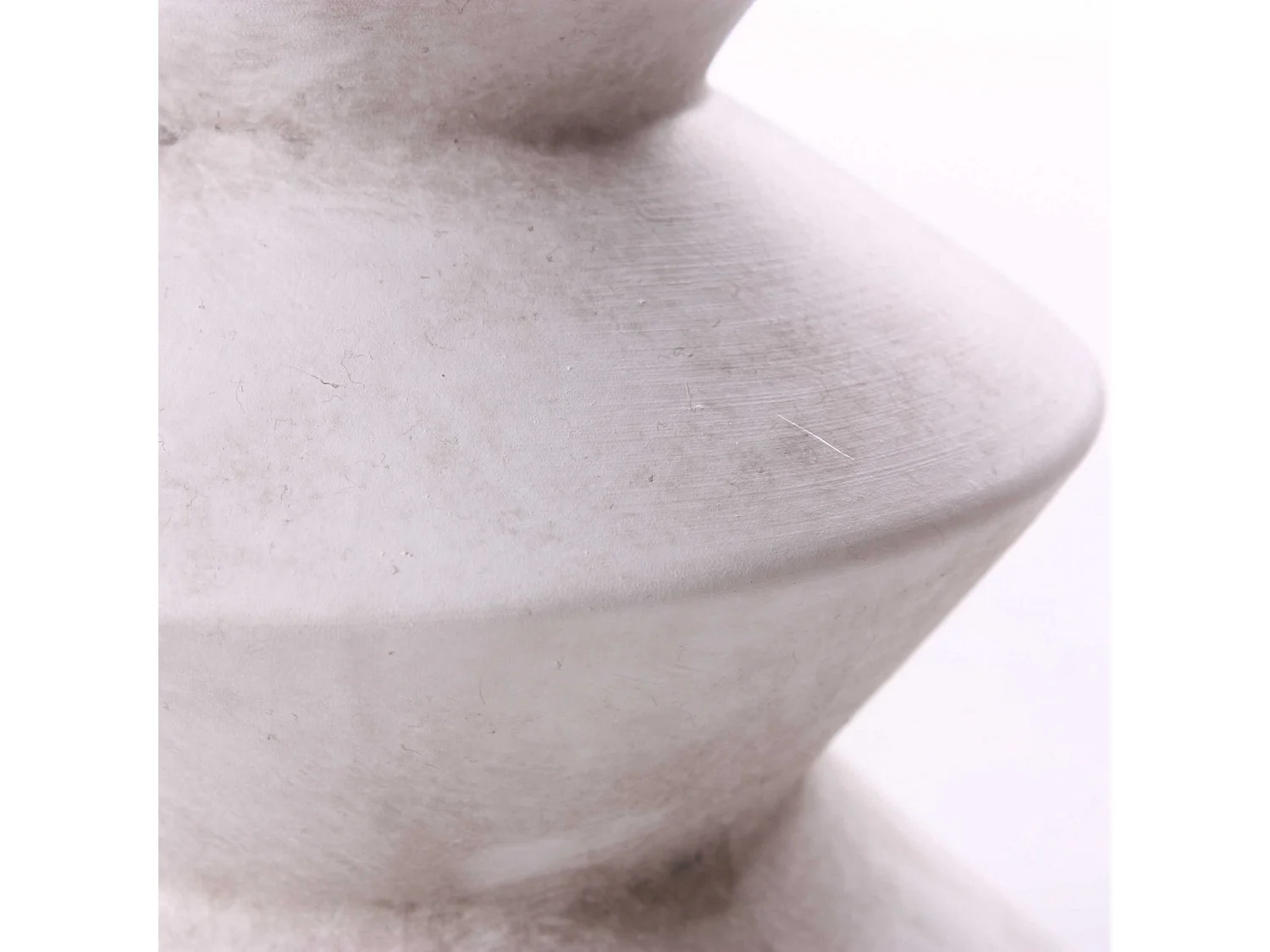 Lampada in ceramica sagomata bianca