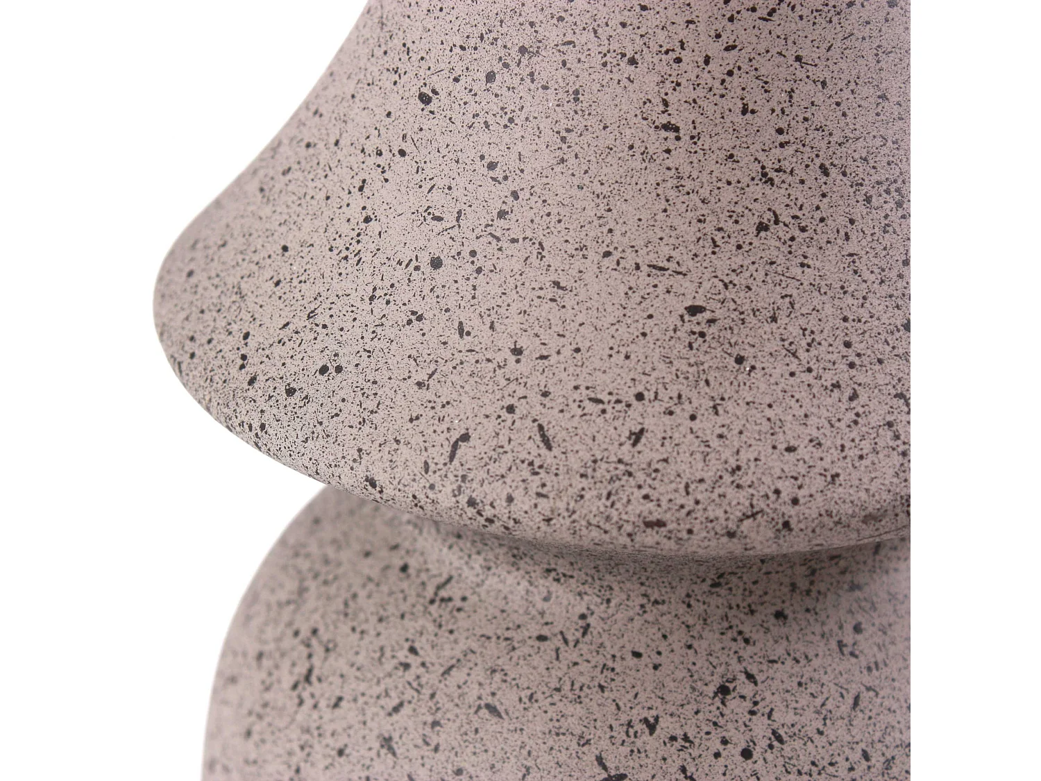 Lampada in ceramica grigia sagomata