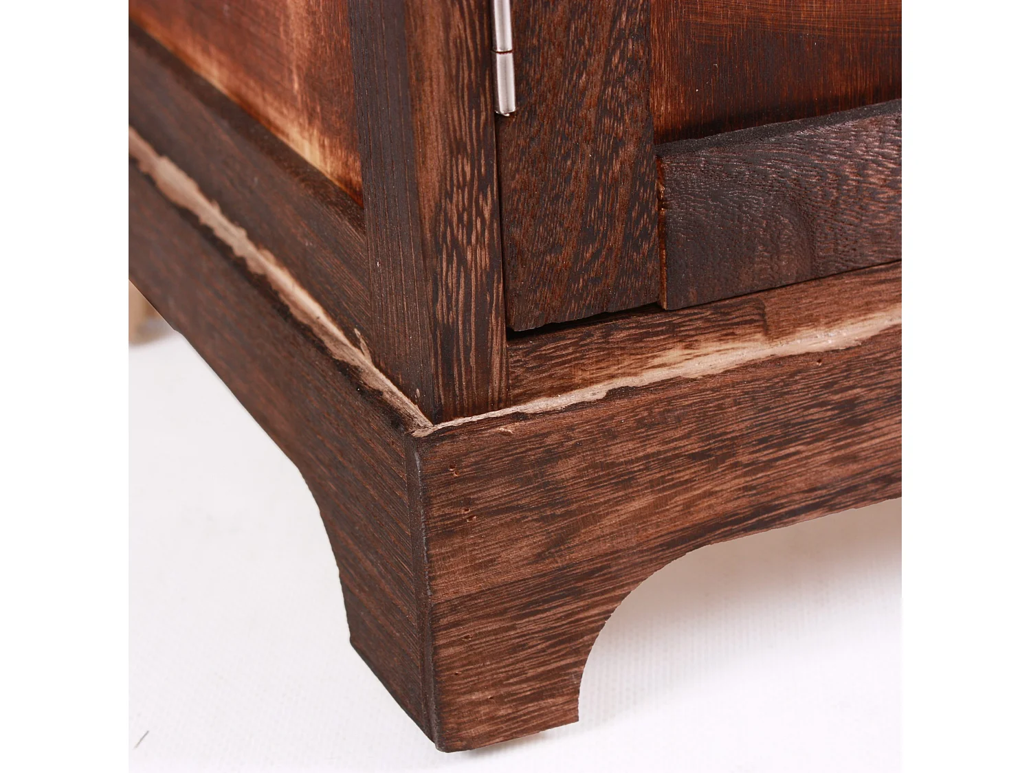 Comodino bicolor con anta