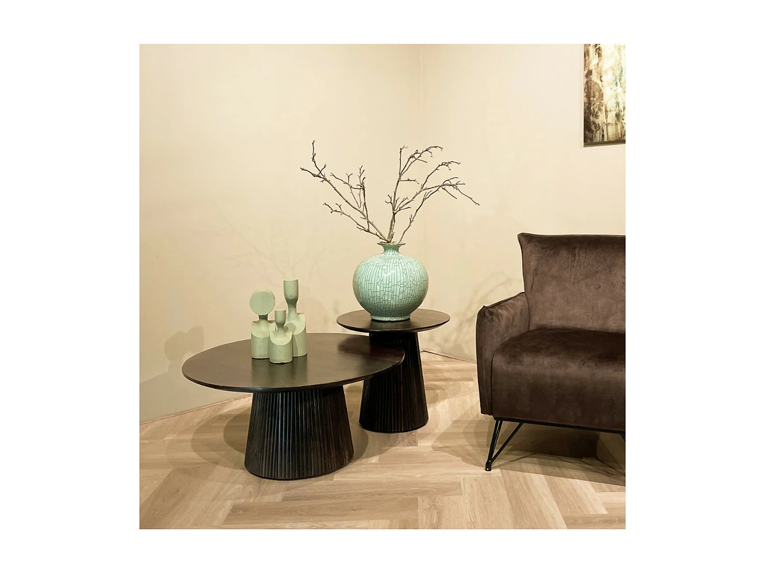 SIENNE-Mesa de centro redonda D50 cm en madera maciza marrón