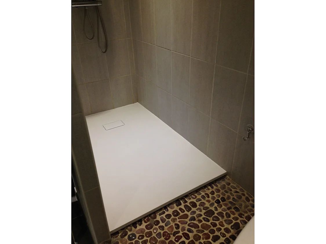 Receveur de douche 90 x 120 cm extra plat blanc PIATTO en SoliCast® surface ardoisée