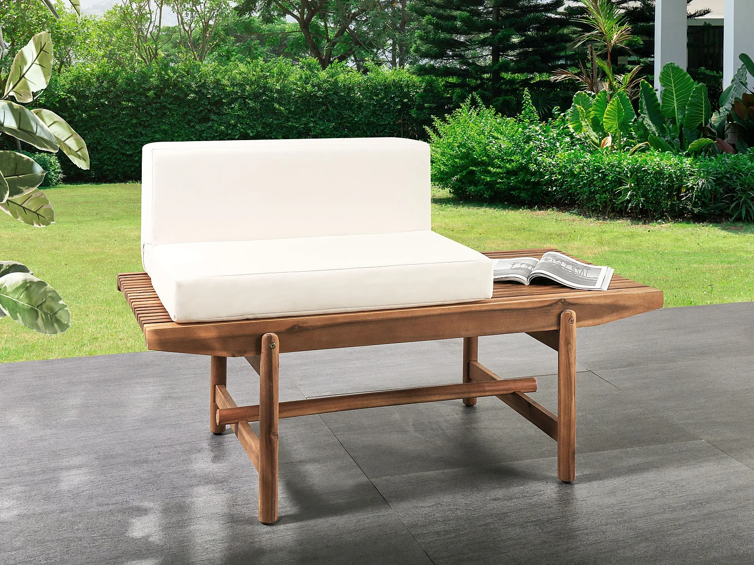 Gartenbank mit Auflage GIAVENO 135 cm Akazienholz Cremeweiss