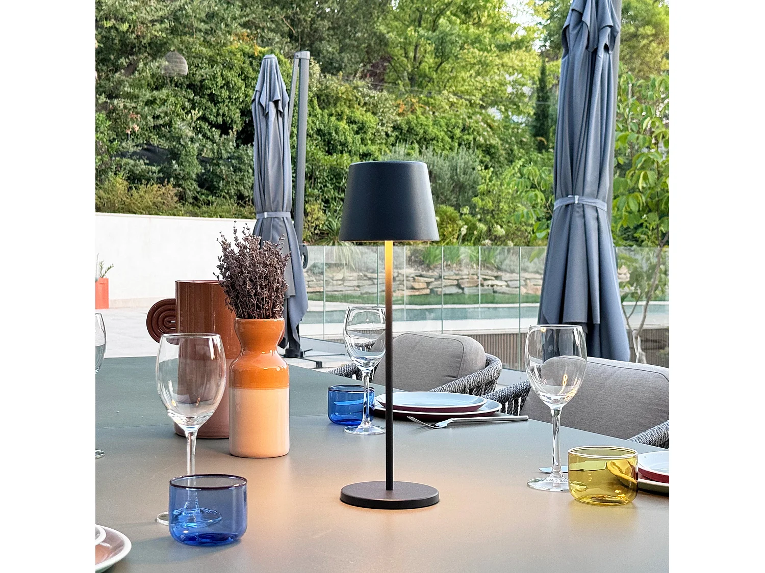 6 lampes LED avec plateau de chargement KELLY Noir Metal H38CM