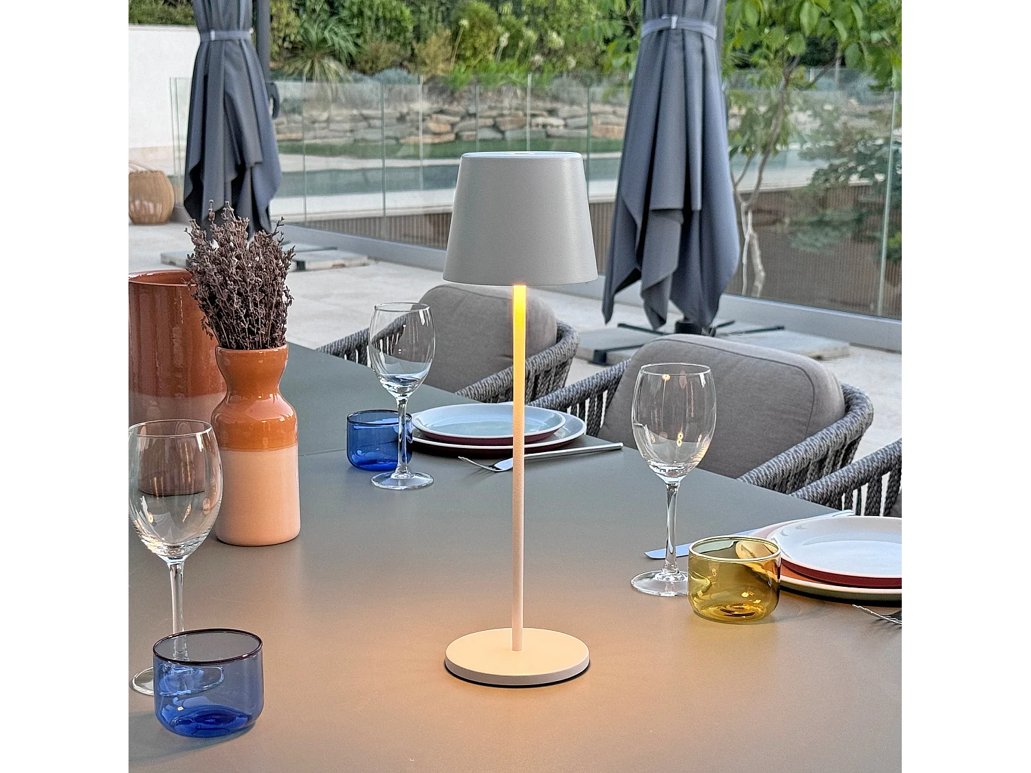 6 lampes LED avec plateau de chargement KELLY Blanc Metal H38CM