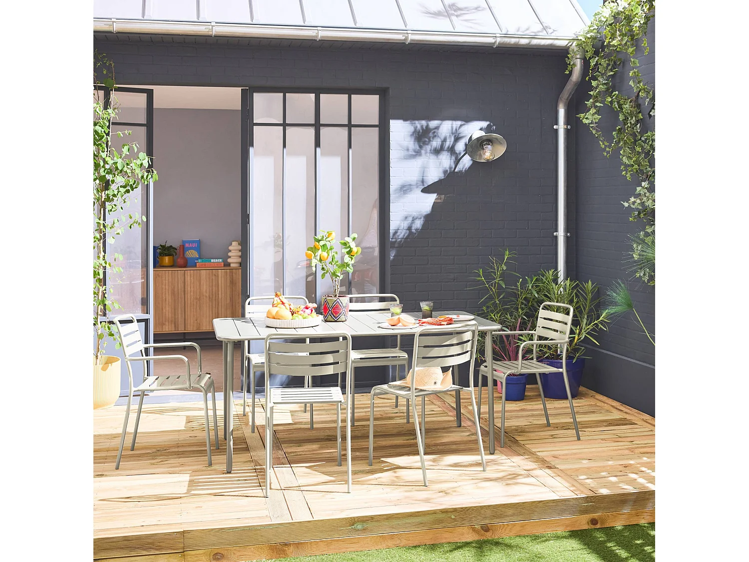 Table de jardin métal + 6 assises beige. acier traitement anti rouille