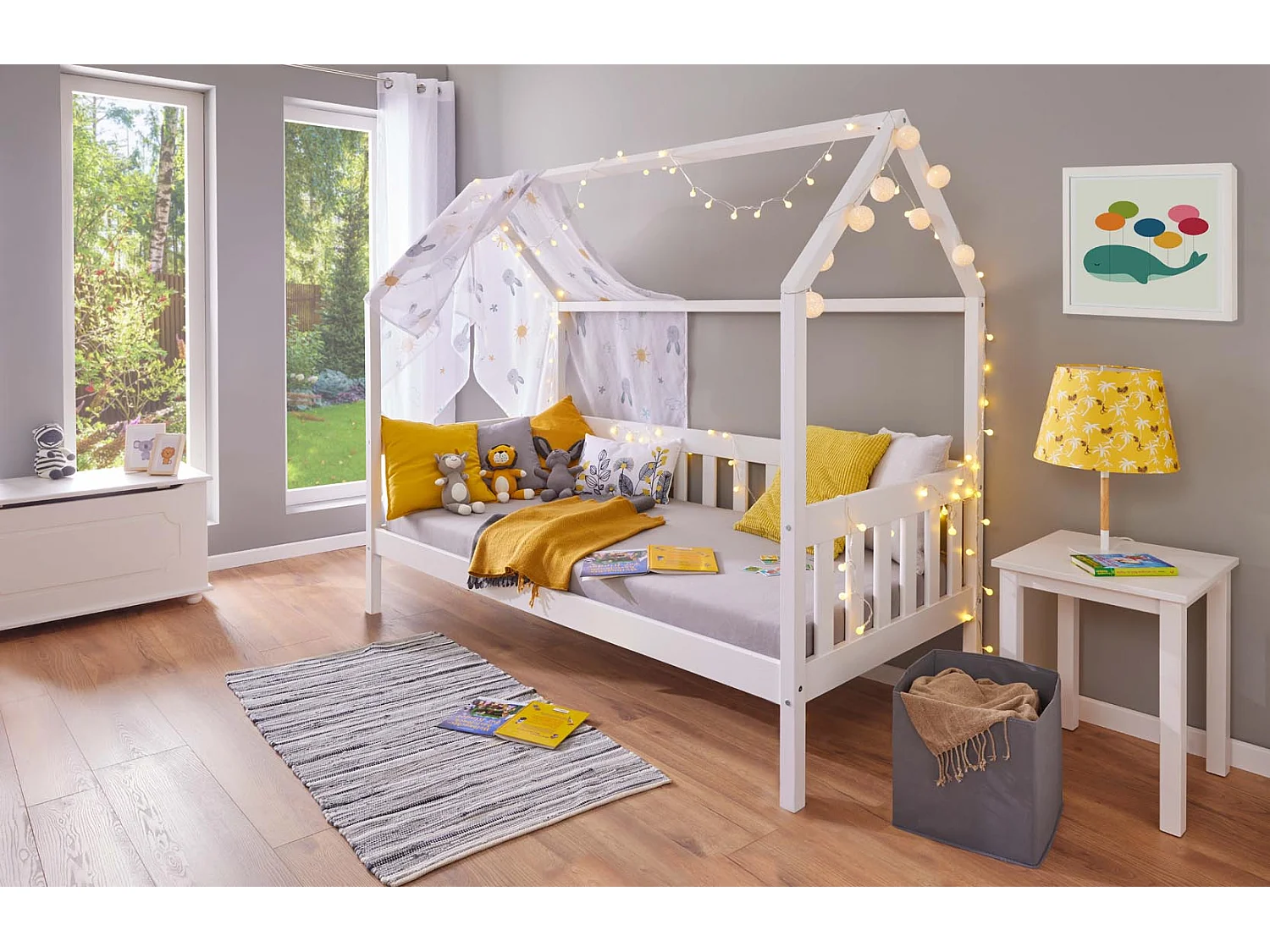 FunkyHouse Bett als Haus für ein Kind weiß.