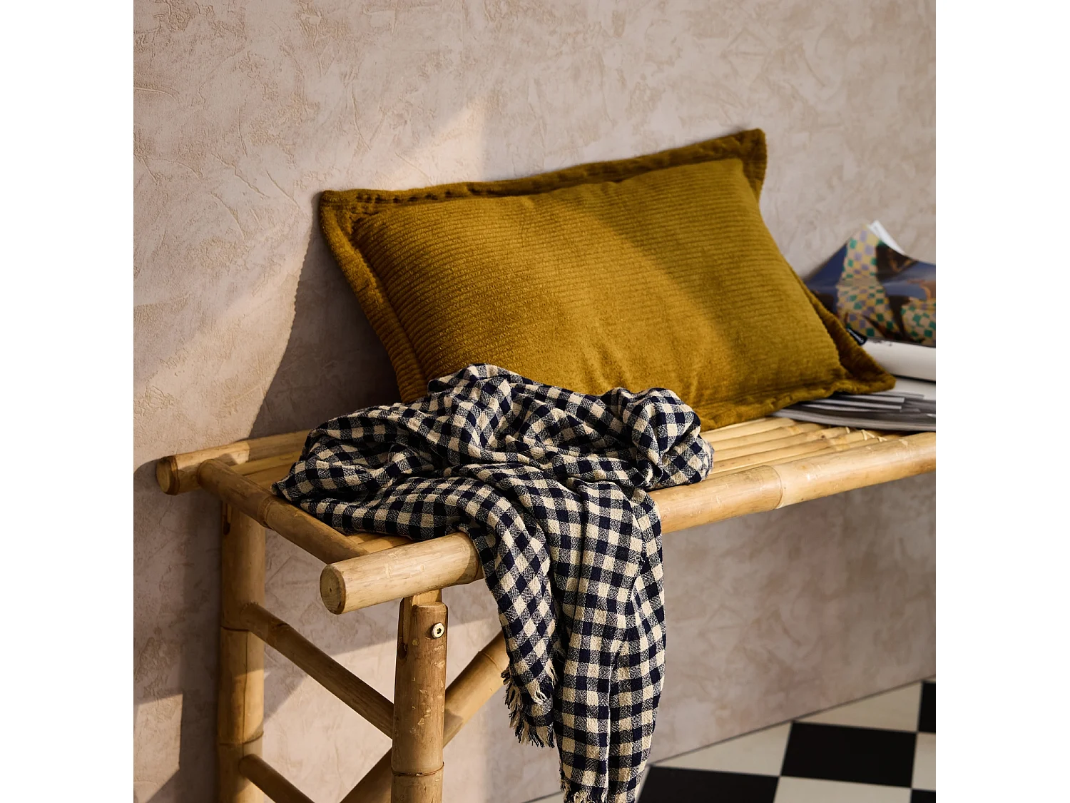 Banco de bambú natural