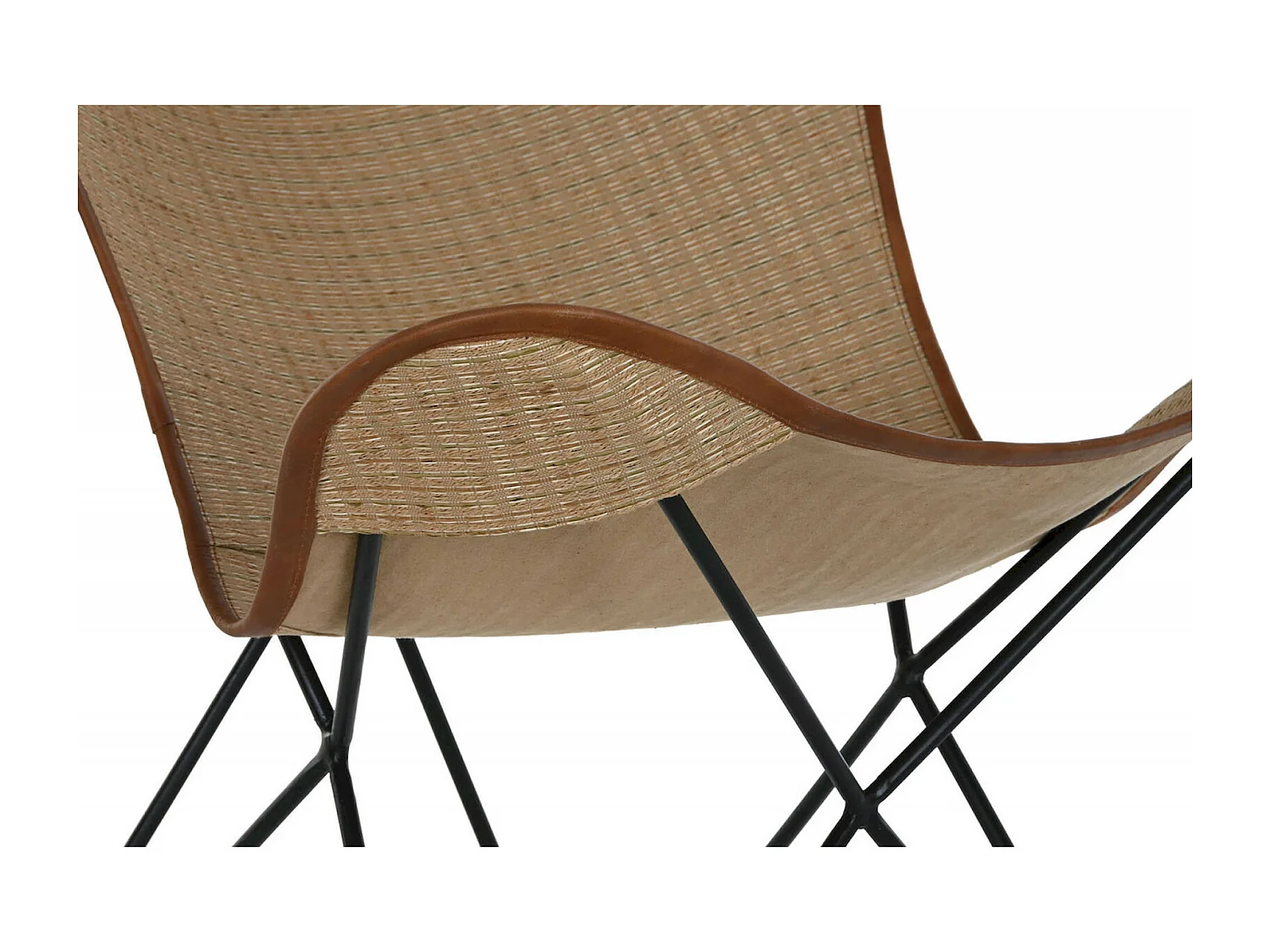 Chaise papillon élégante en rotin pour intérieur moderne