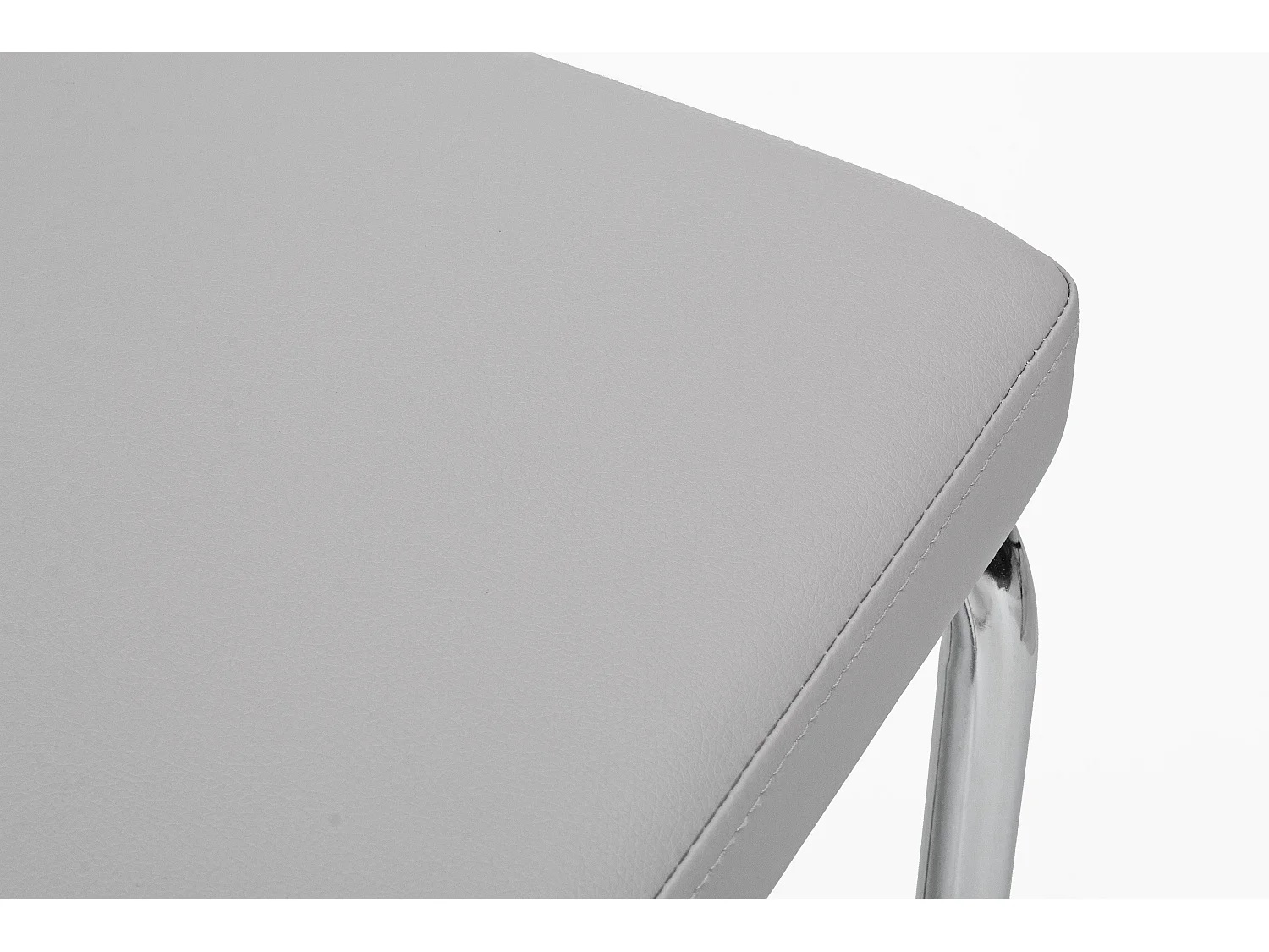 Lot de 4 chaises en simili cuir avec pieds acier chromé - Collection Thelma-Gris clair