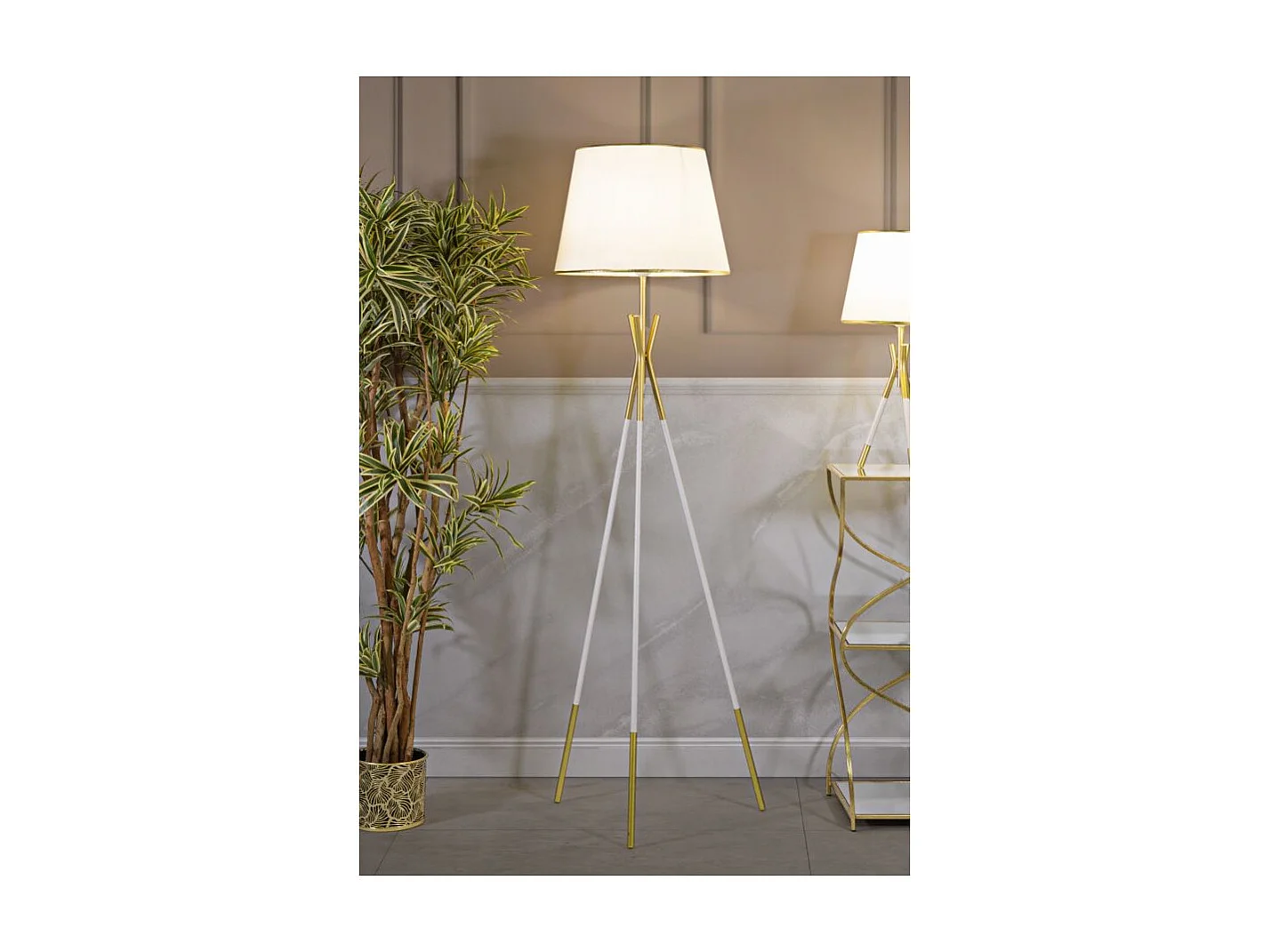 Lampadaire en Métal "Triply" 154cm Blanc & Or