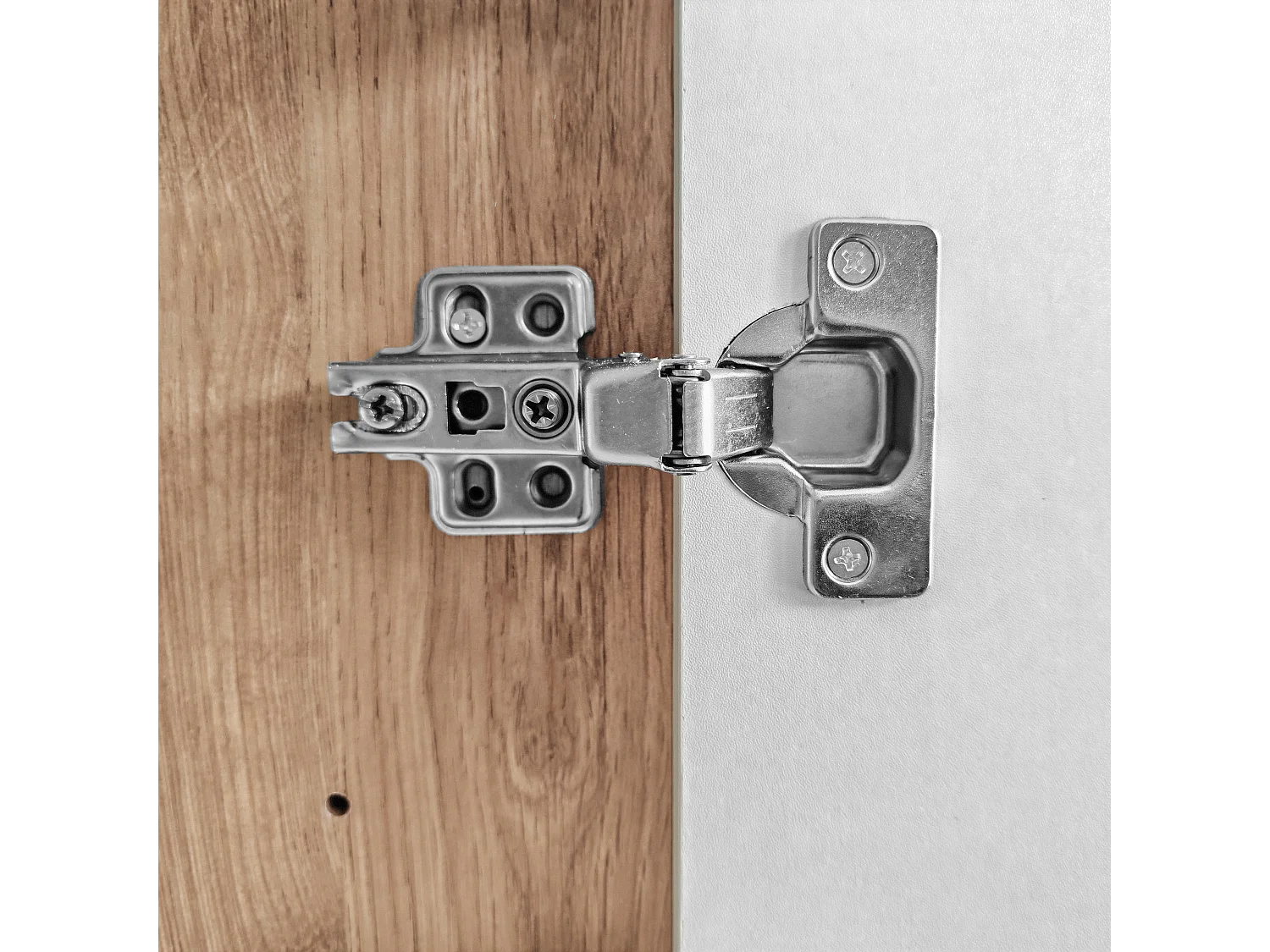 Meuble TV blanc et bois 3 portes et 3 tiroirs murale ou posé au sol GHUGROINS