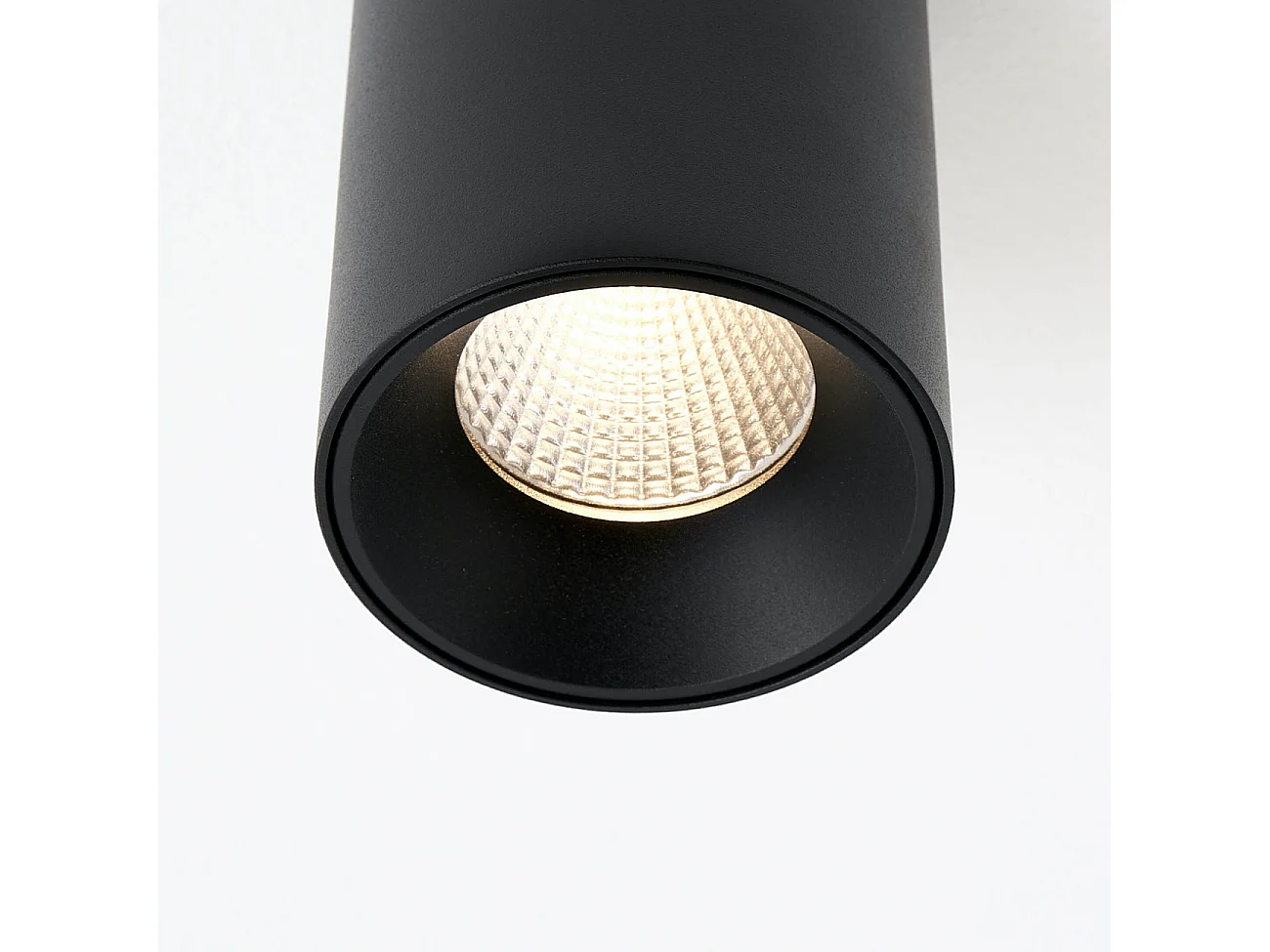 Plafonnier spot cylindrique noir LED - Ezzio