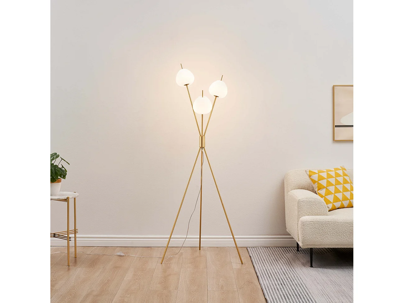 Lampadaire moderne trépied doré LED intégrée 157 cm - Olanta