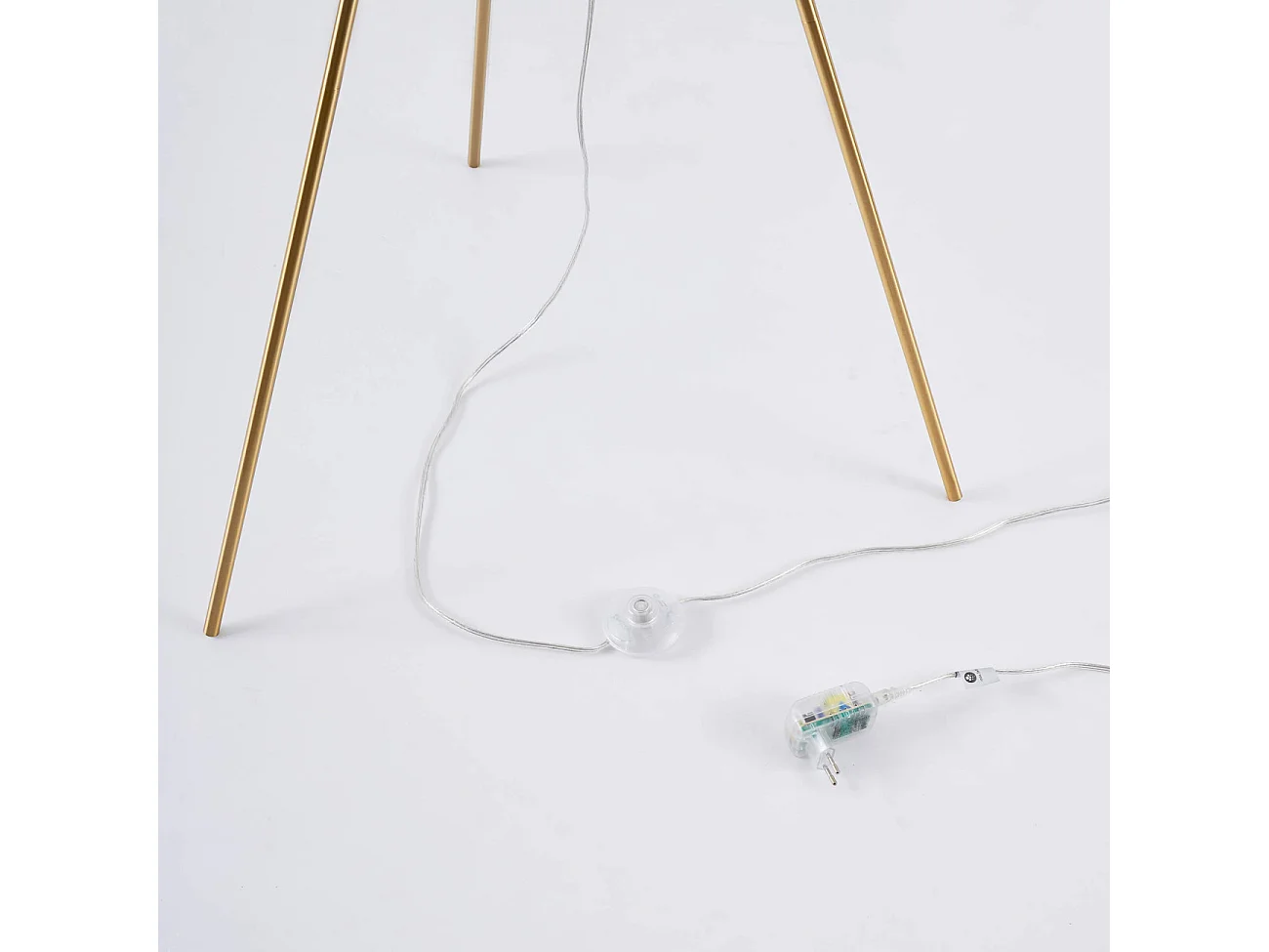 Lampadaire moderne trépied doré LED intégrée 157 cm - Olanta