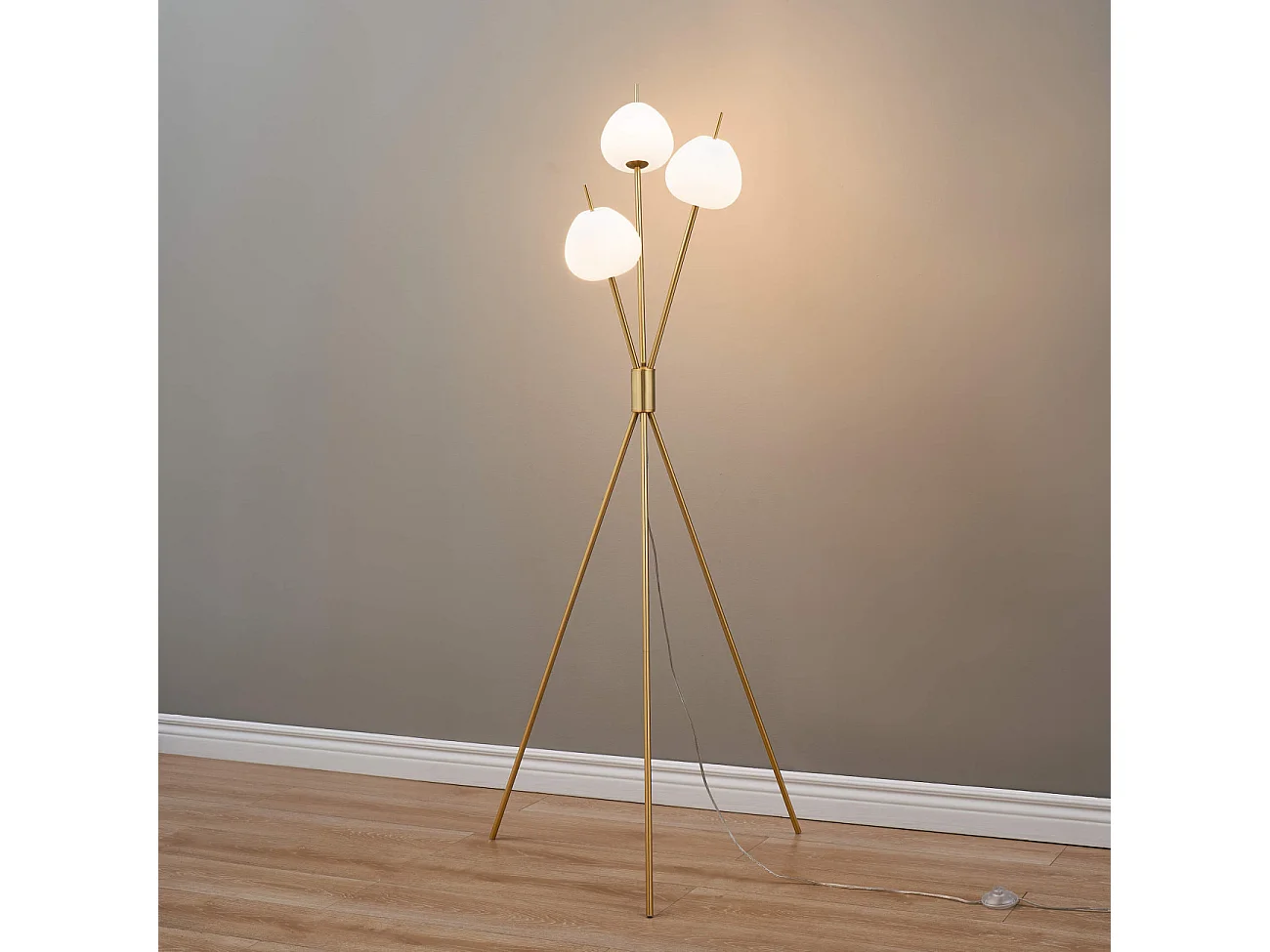 Lampadaire moderne trépied doré LED intégrée 157 cm - Olanta