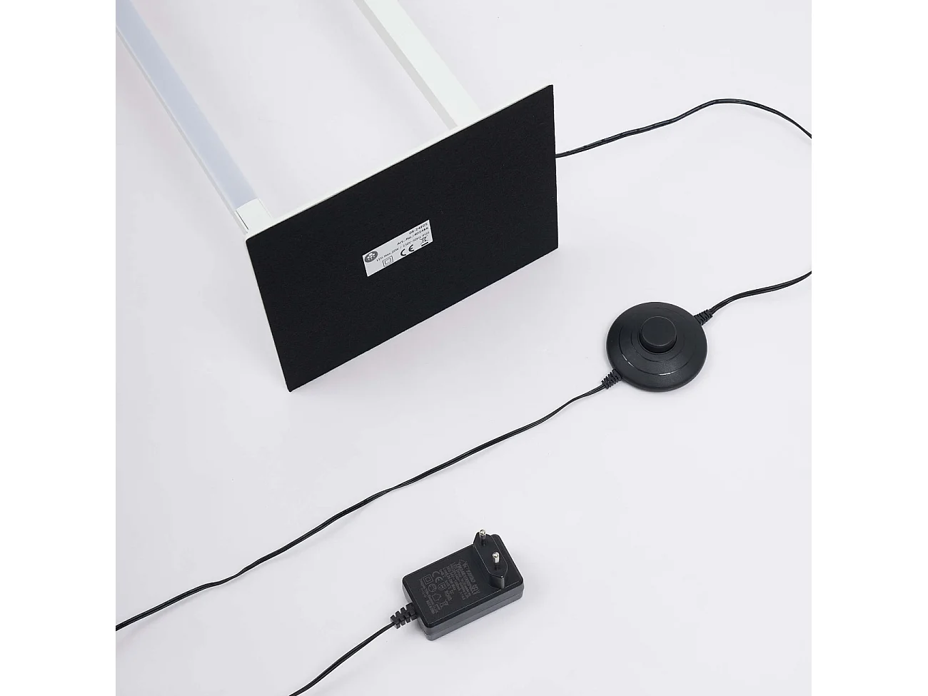 Lampadaire blanc avec pied pivotant variateur intégré 140 cm - Laka