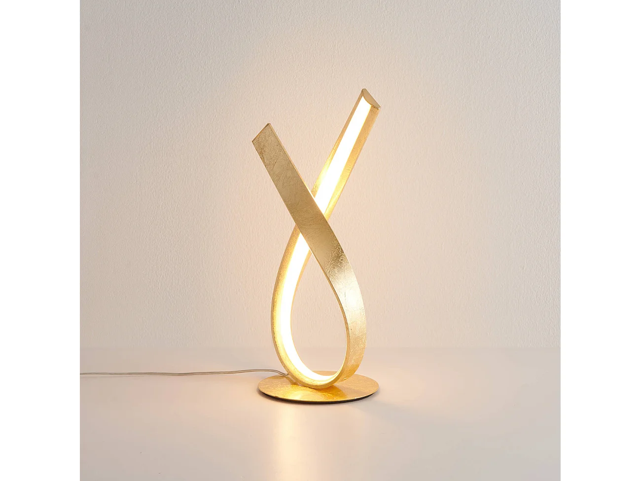 Lampe à poser doré effet feuille d'or - Millenium