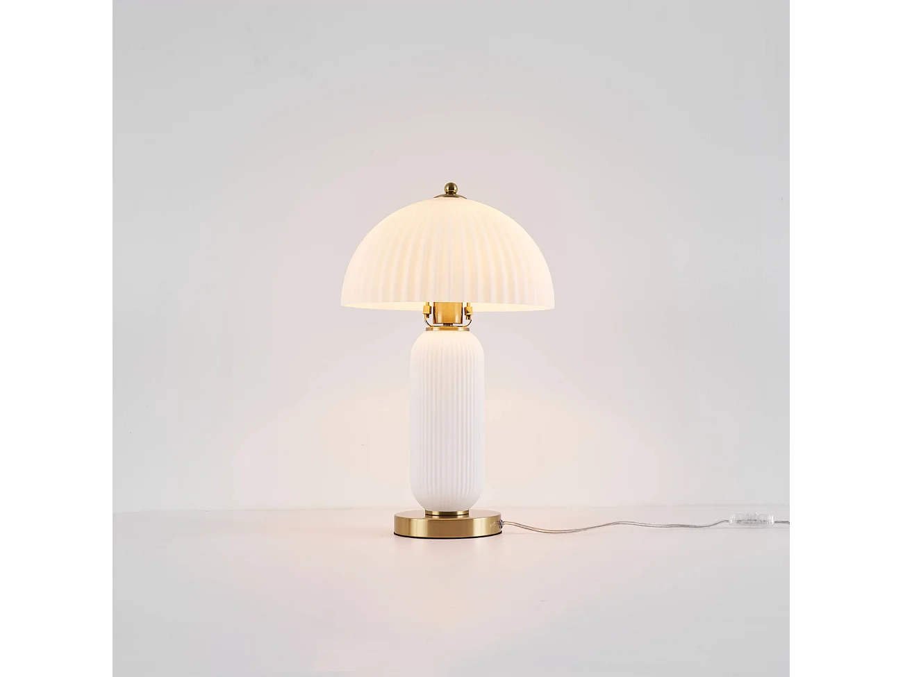 Lampe à poser vintage avec coupole en verre orientable - Adaline