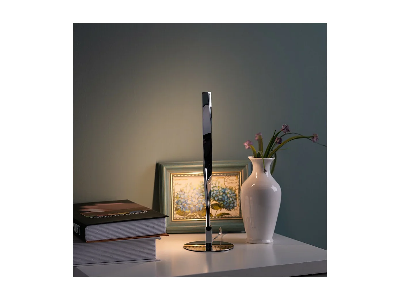 Lampe de chevet LED - design Pepa