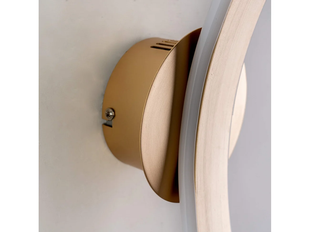 Applique murale design en arc LED laiton - Dawn