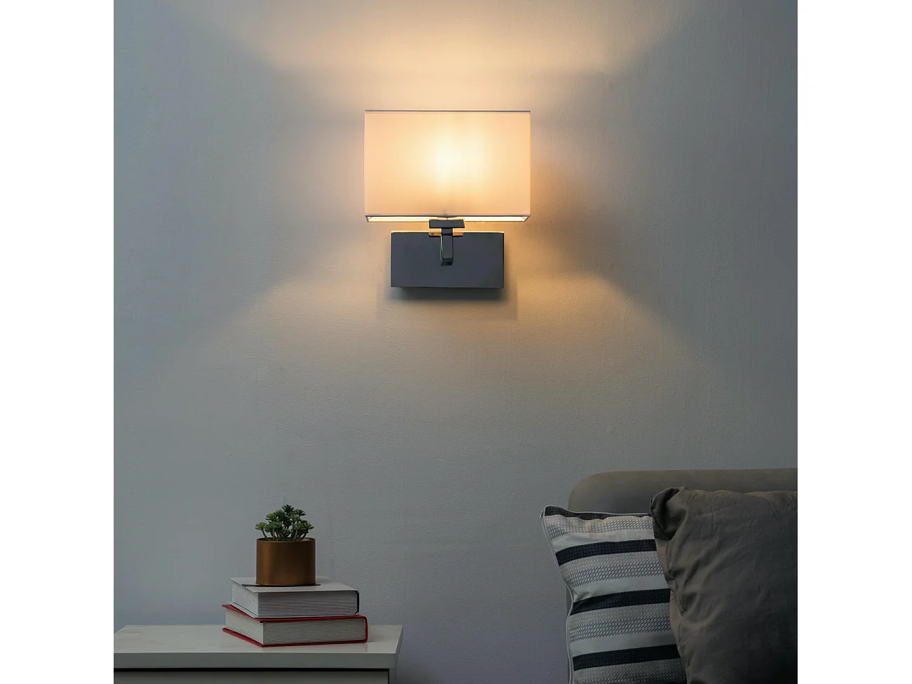 Applique tête de lit métal et abat-jour blanc - Erdal