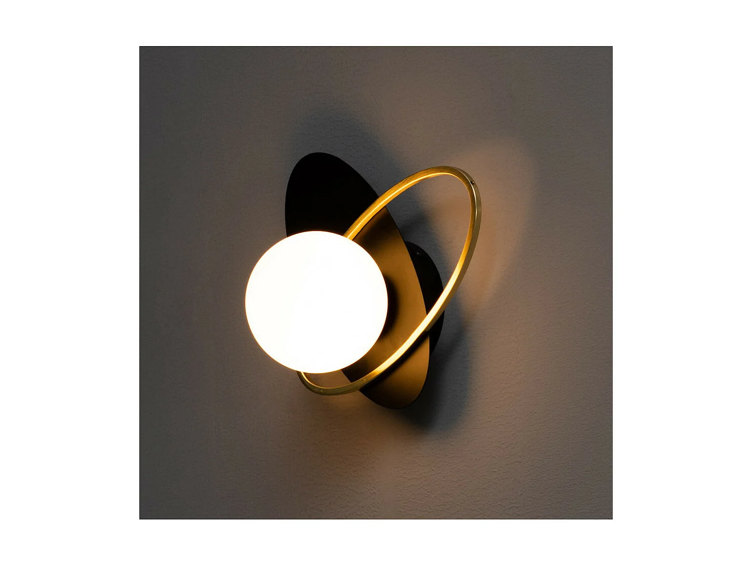 Applique noire et dorée double ovale et verre blanc - Mattina