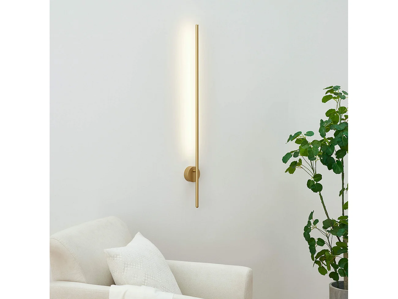 Applique longiligne dorée lumière LED - Mandal