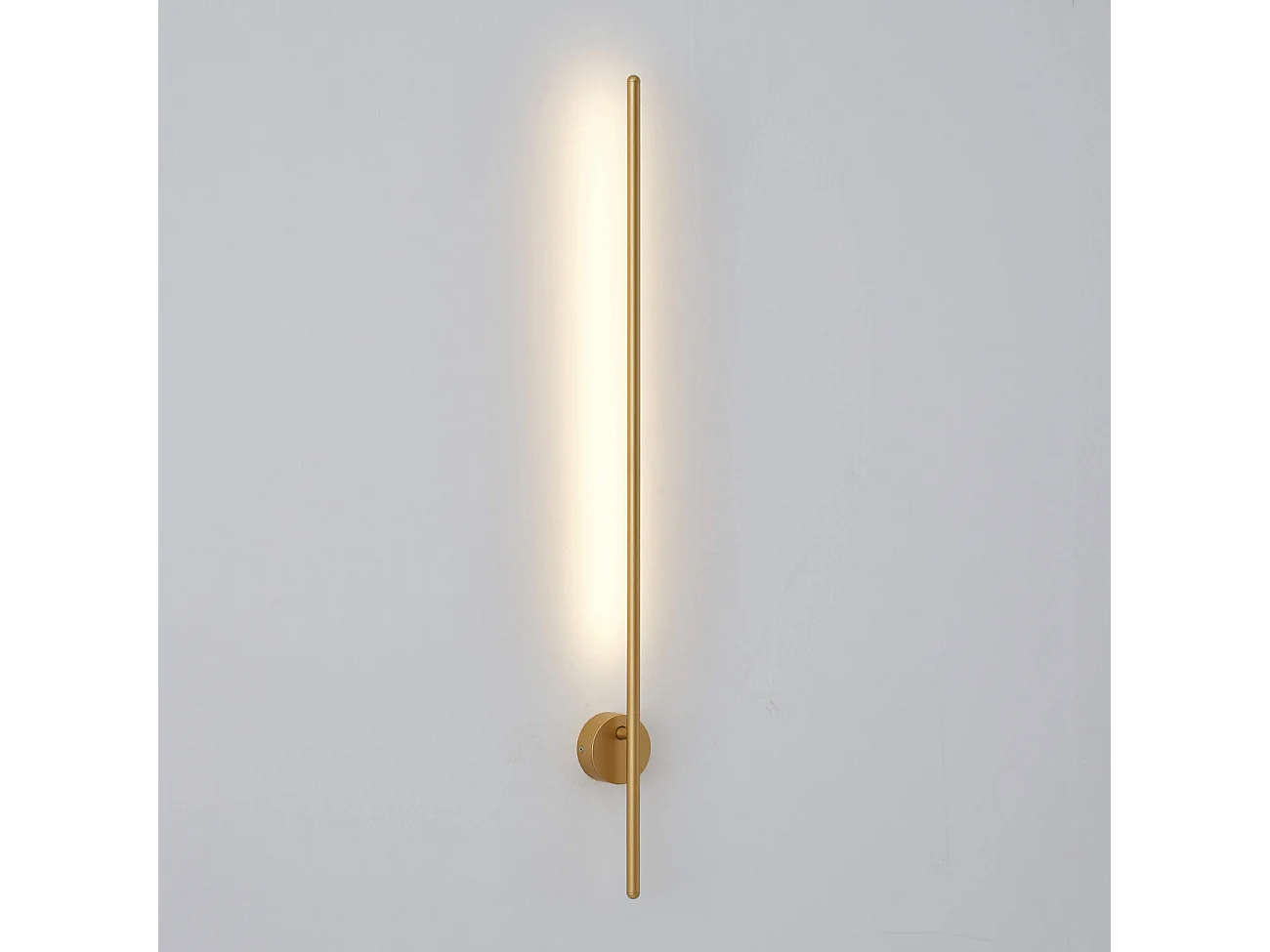 Applique longiligne dorée lumière LED - Mandal