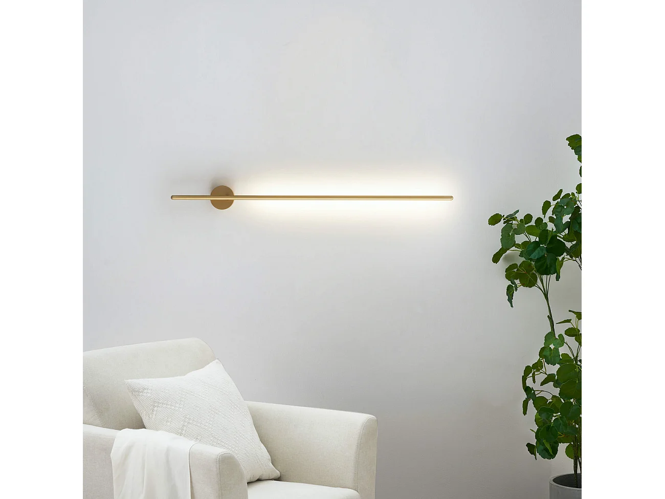 Applique longiligne dorée lumière LED - Mandal