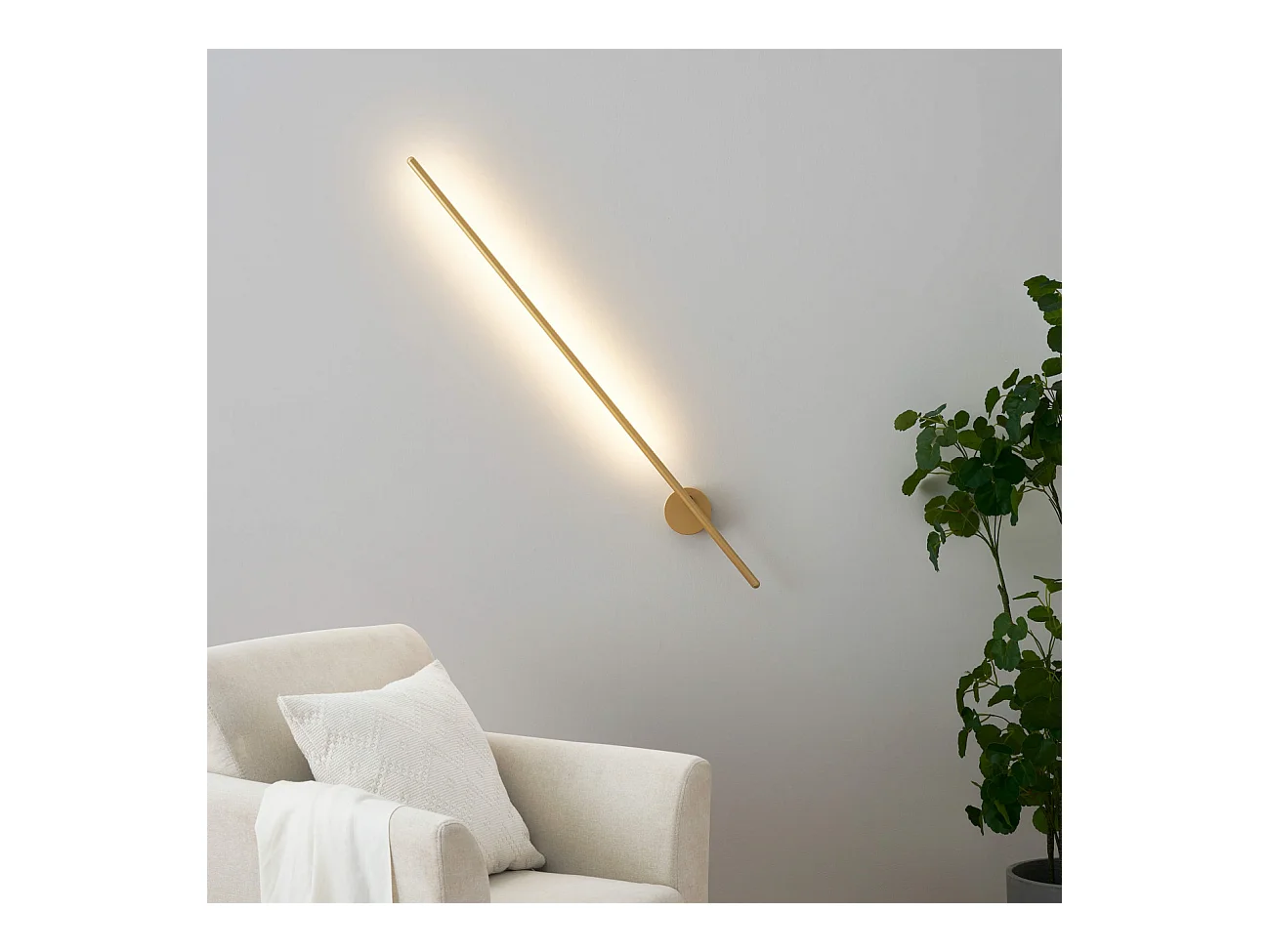 Applique longiligne dorée lumière LED - Mandal