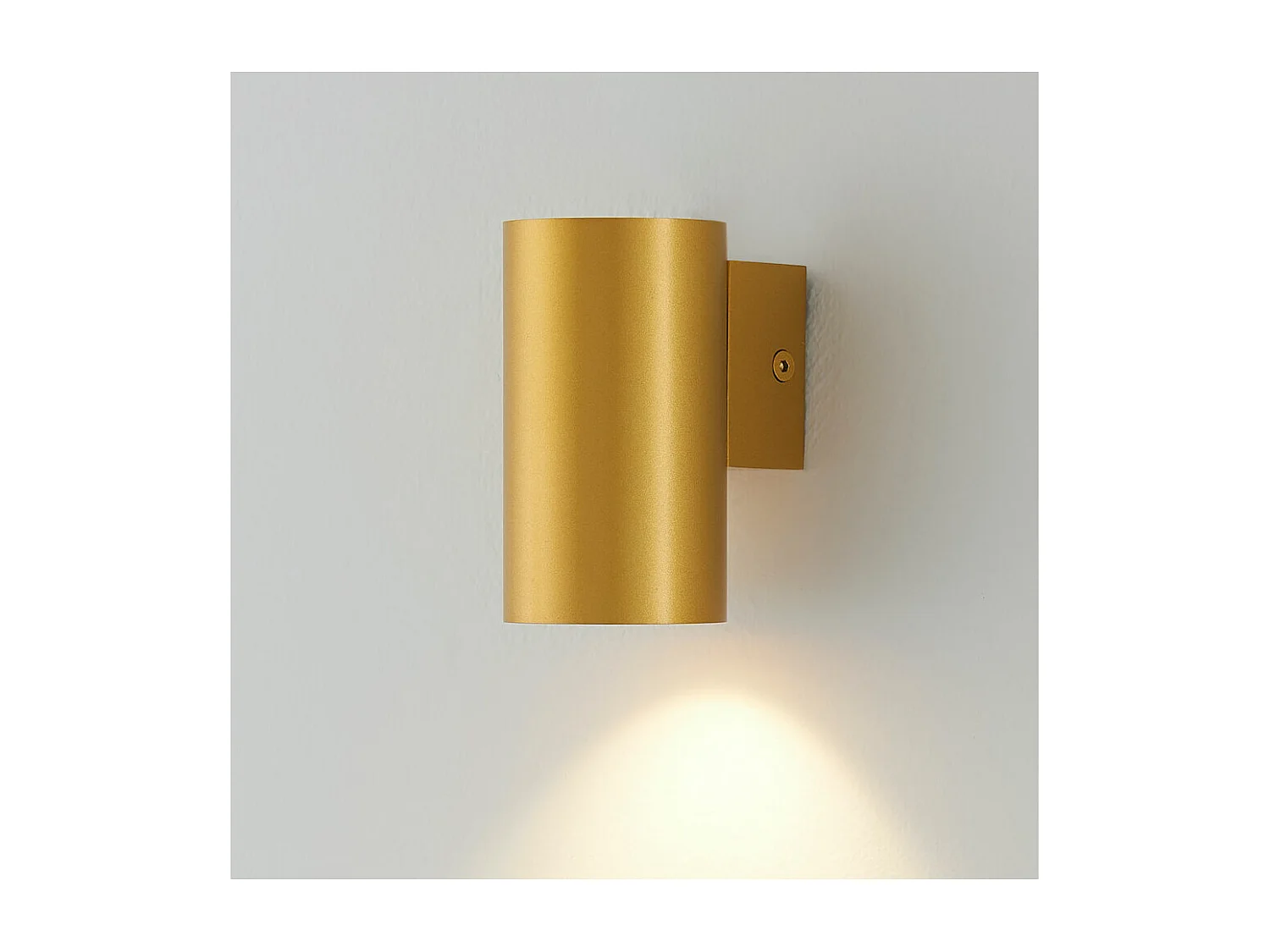 Petite applique murale cylindrique dorée - Liv