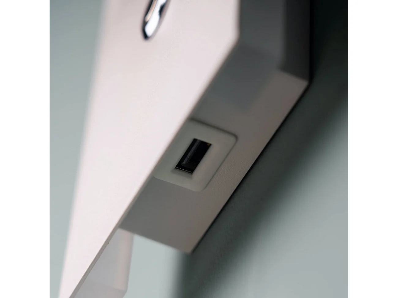 Applique liseuse LED double interrupteur et recharge USB - Hasta