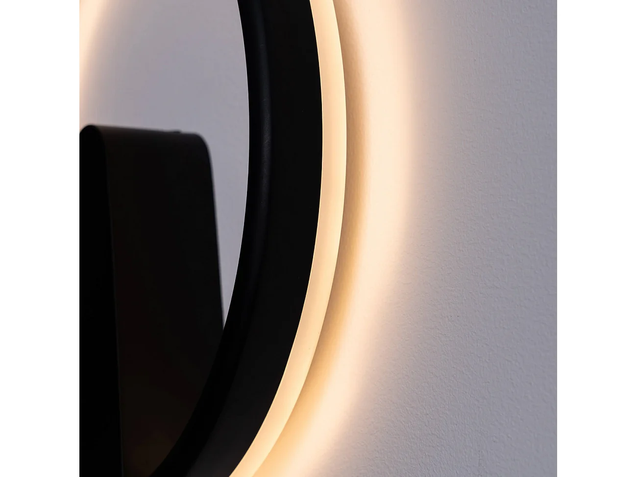 Applique minimaliste anneau LED noir - Scott