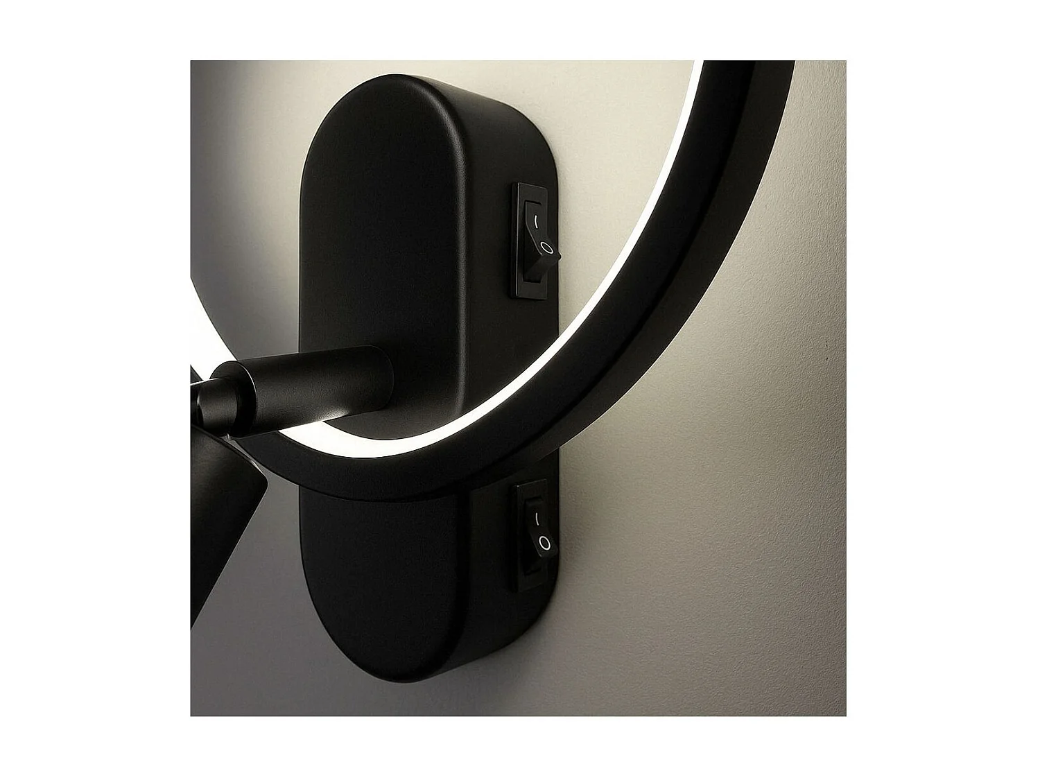 Applique noire double lumière avec liseuse centrée - Lona