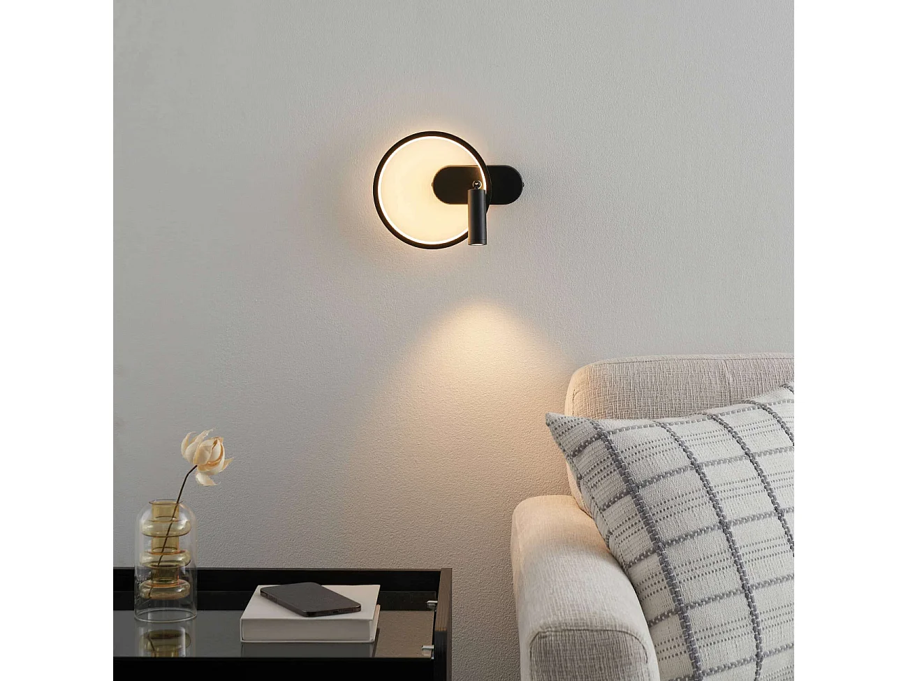 Applique noire double lumière avec liseuse centrée - Lona
