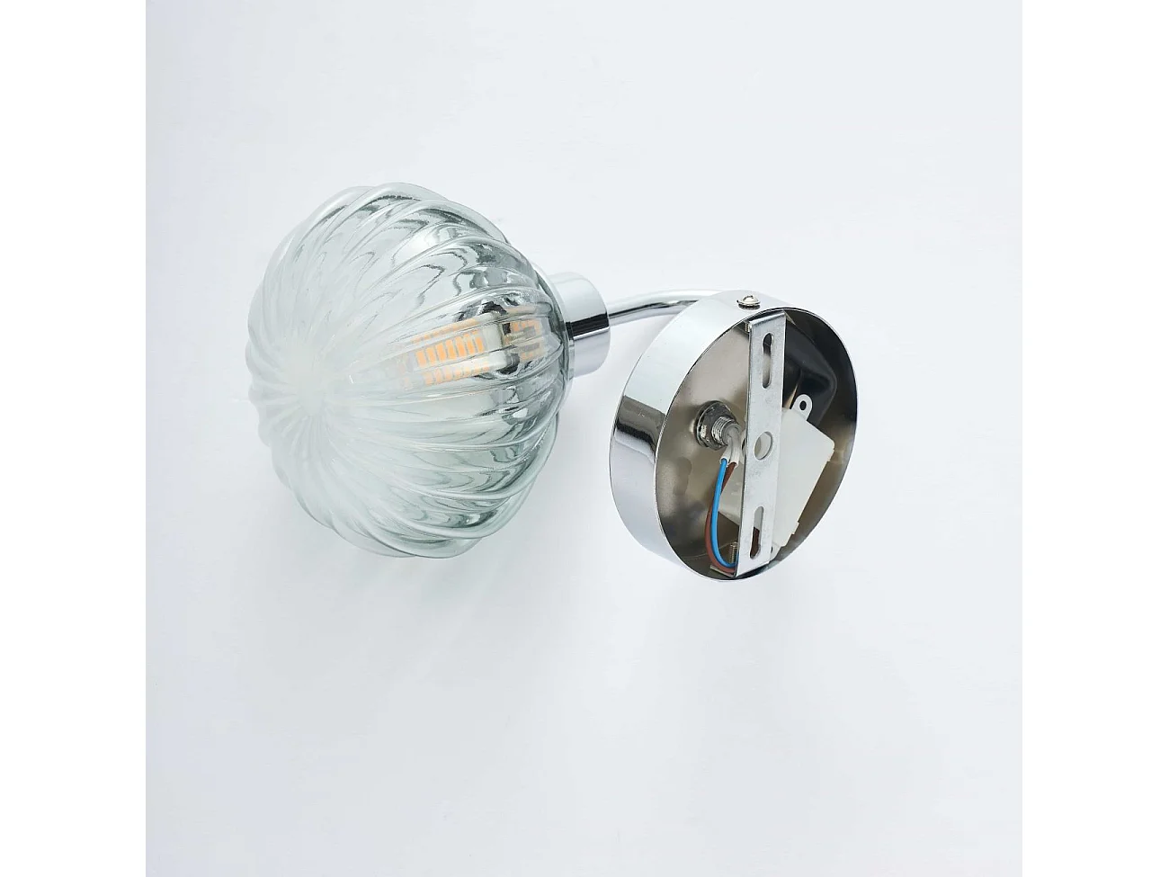 Petite applique murale tendance métal chromé et verre coloré - Seren